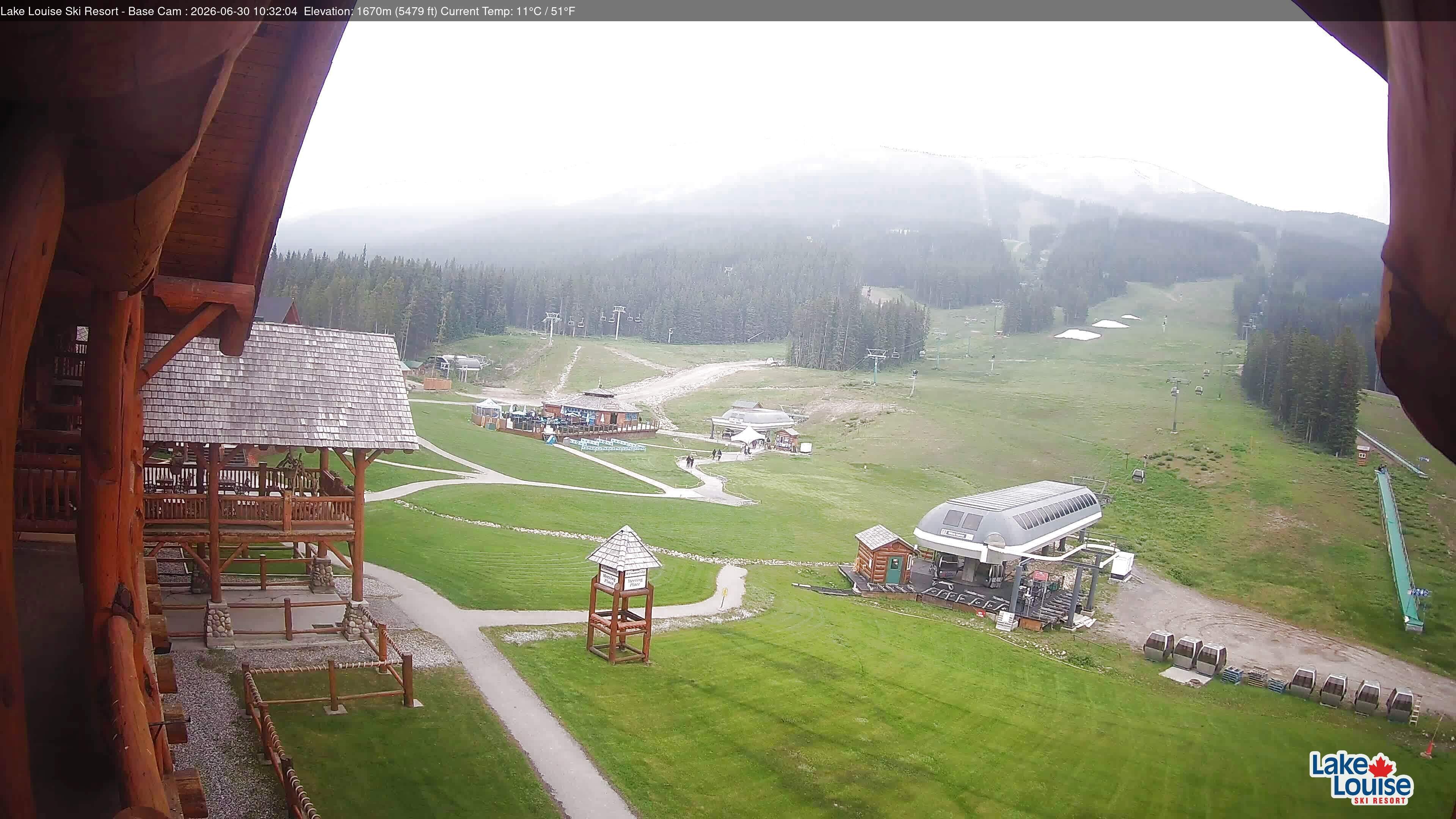 Archived image Webcam Lake Louise: Base Area