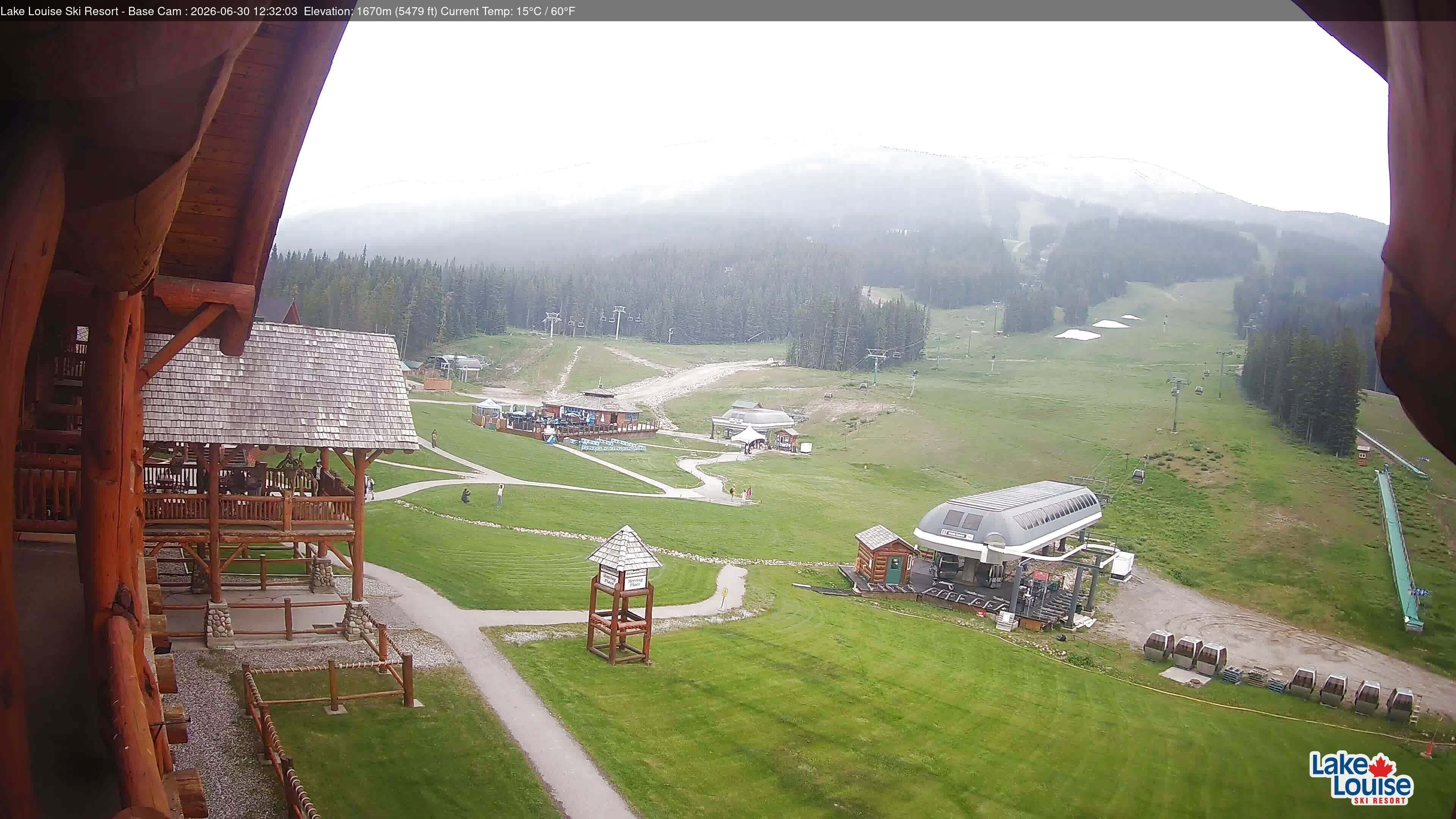 Archived image Webcam Lake Louise: Base Area