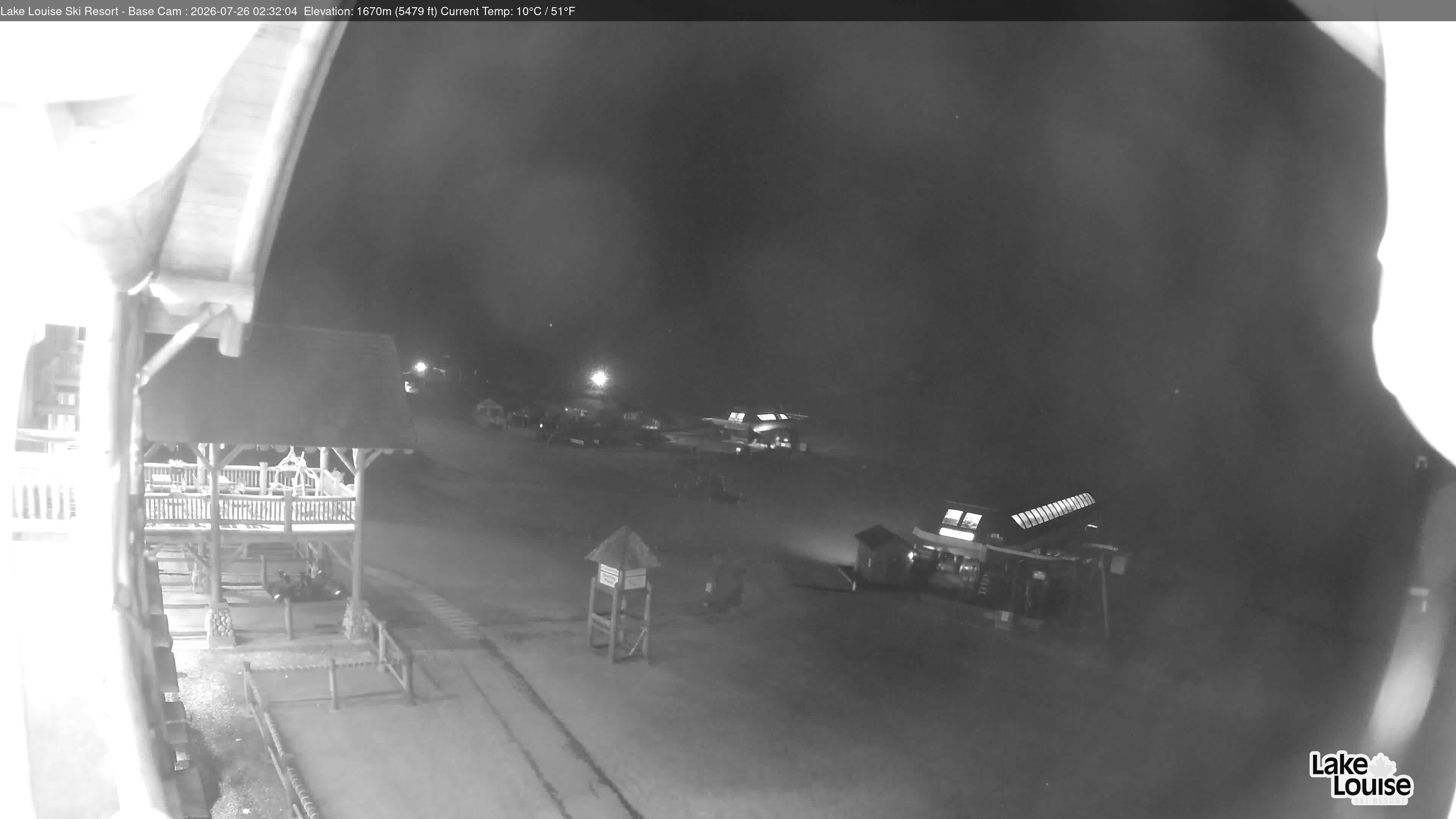 Archived image Webcam Lake Louise: Base Area