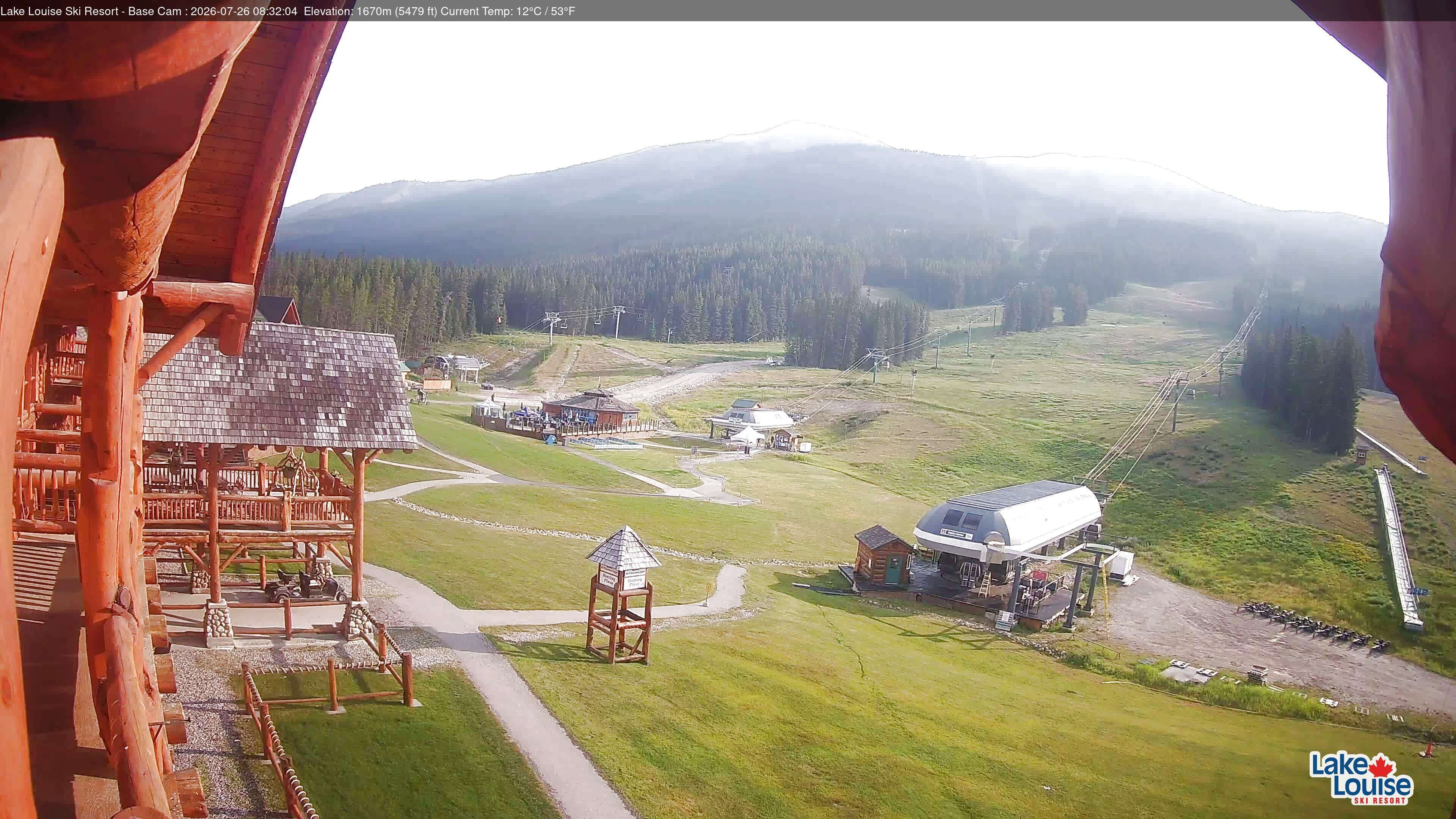 Archived image Webcam Lake Louise: Base Area