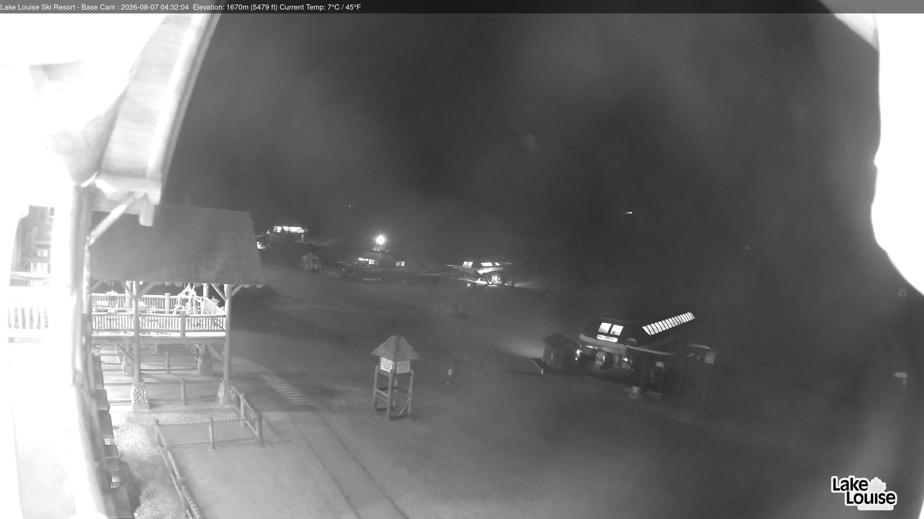 Archived image Webcam Lake Louise: Base Area