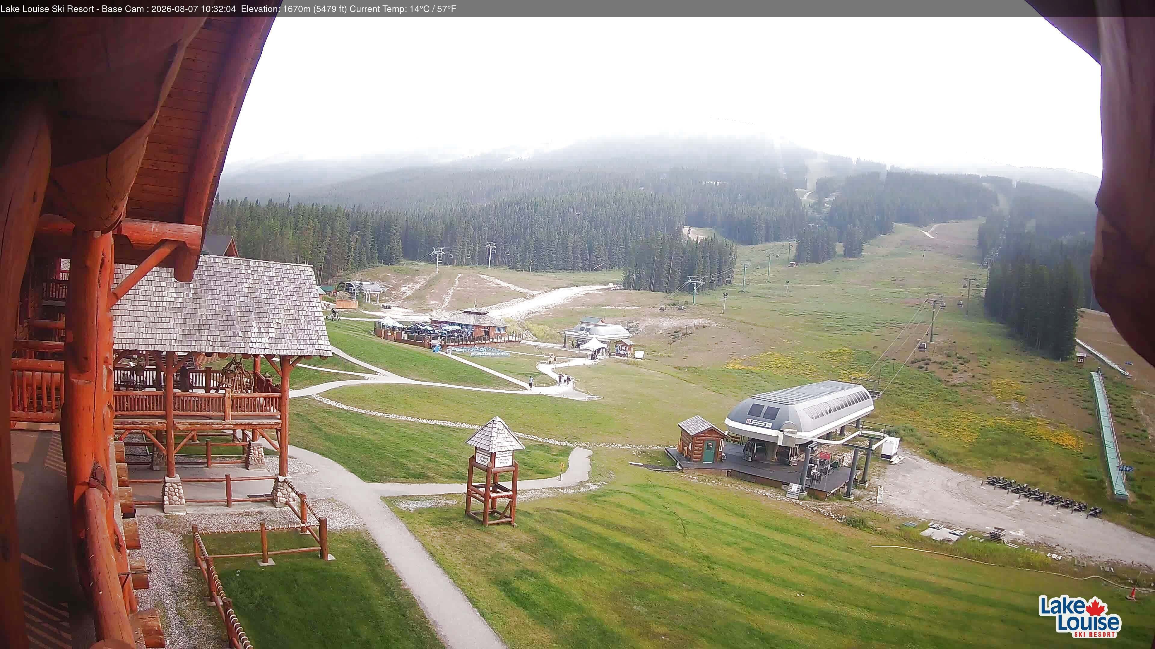 Archived image Webcam Lake Louise: Base Area