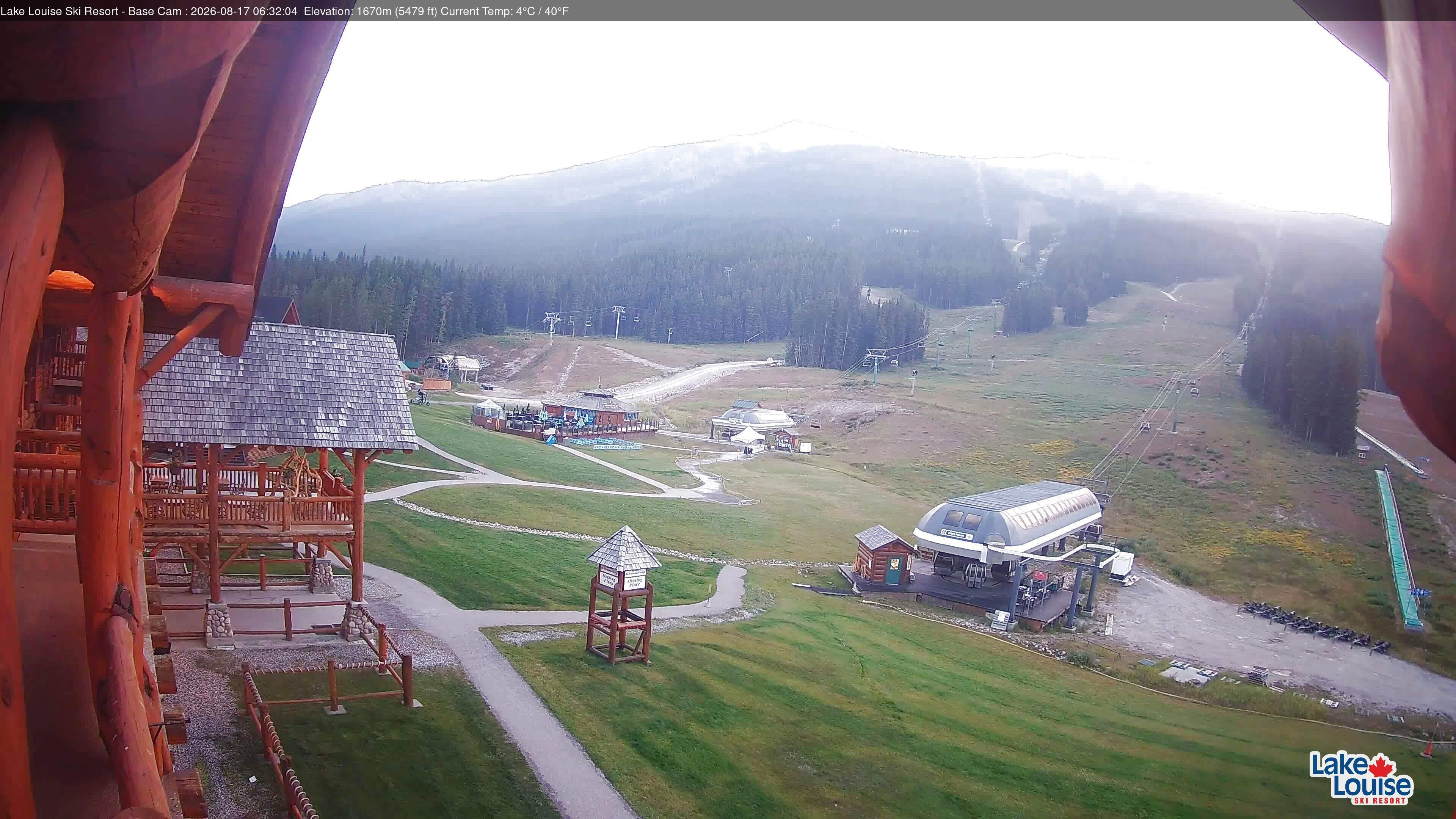 Archived image Webcam Lake Louise: Base Area