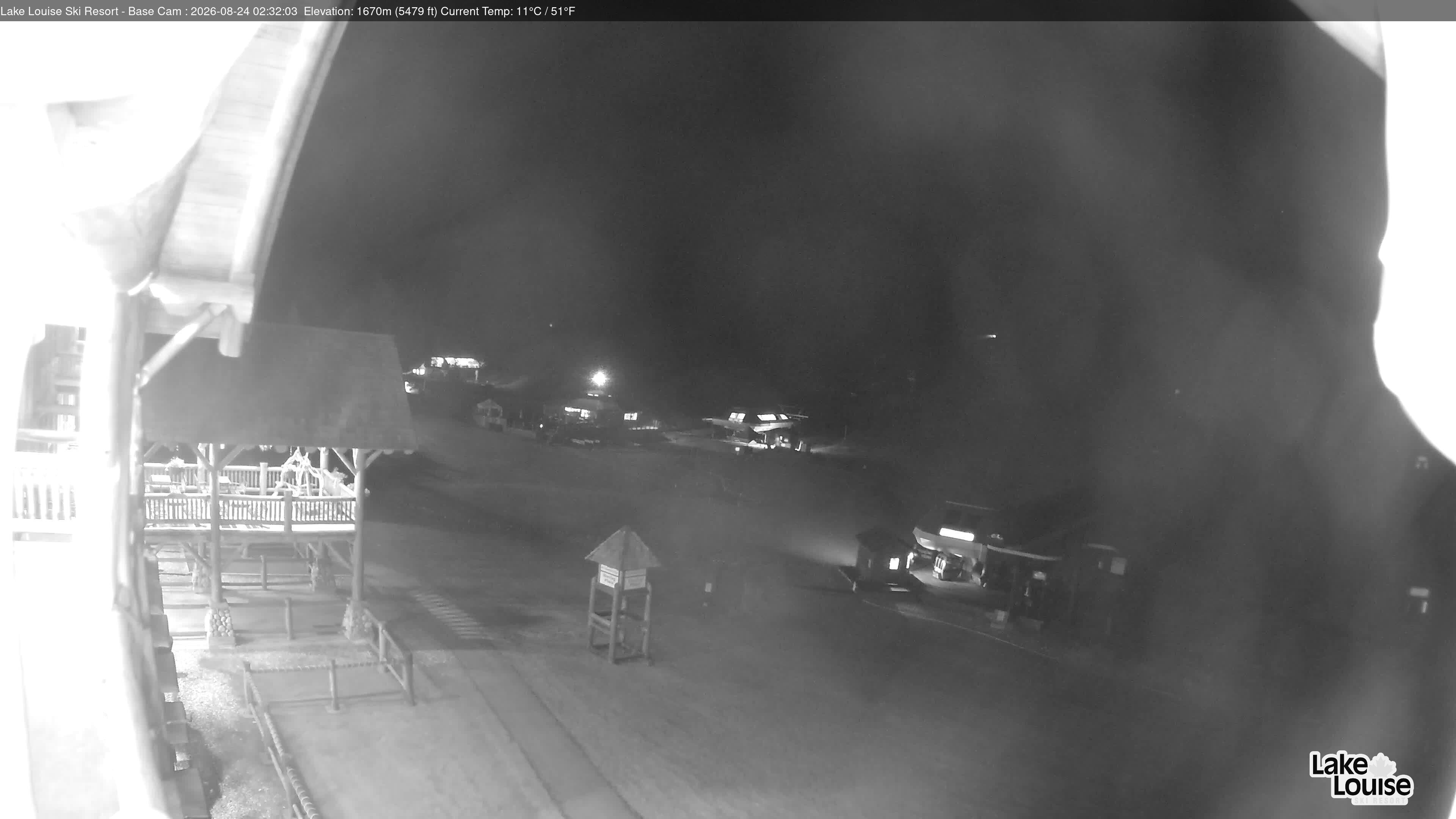 Archived image Webcam Lake Louise: Base Area