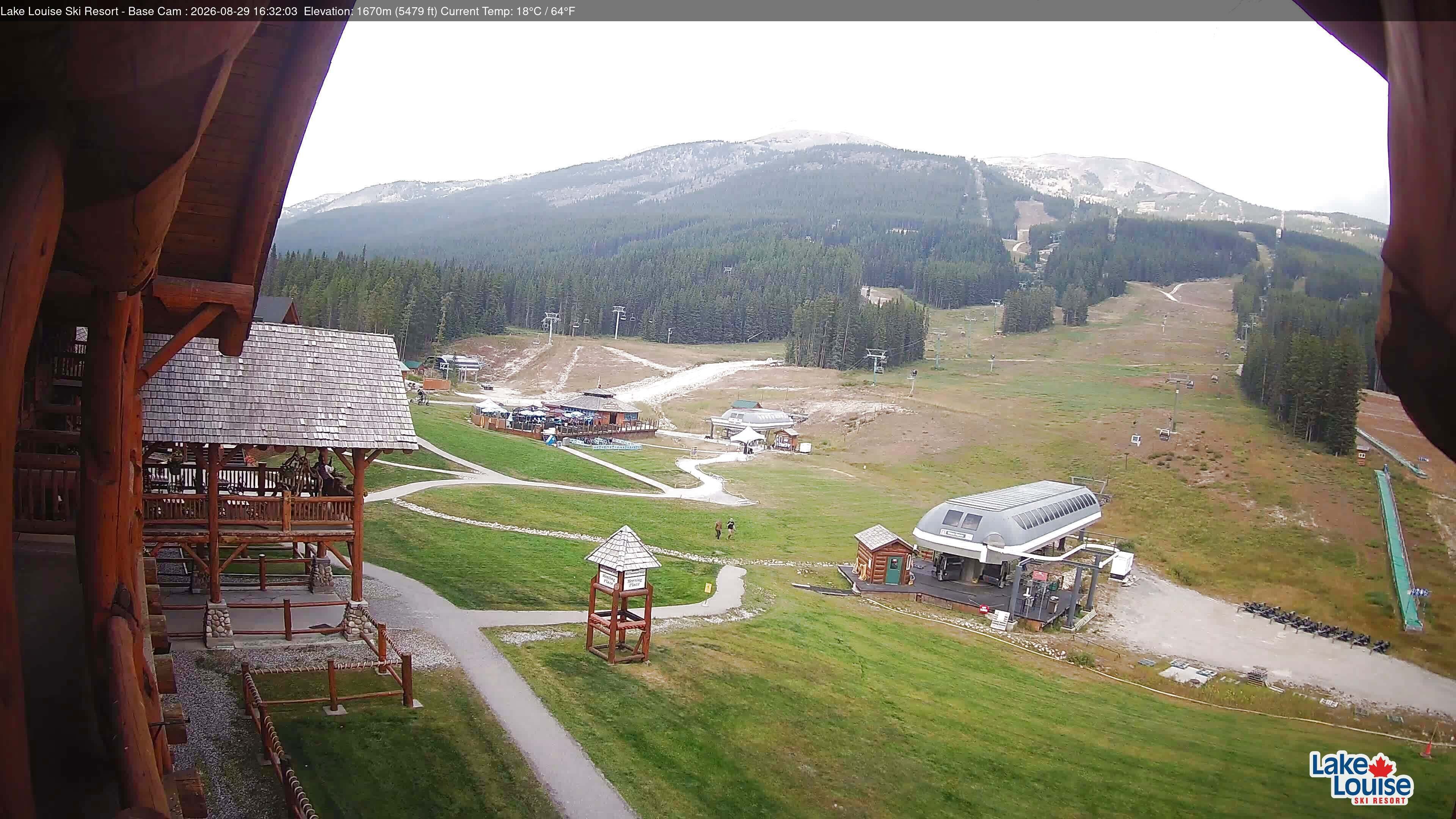 Archived image Webcam Lake Louise: Base Area