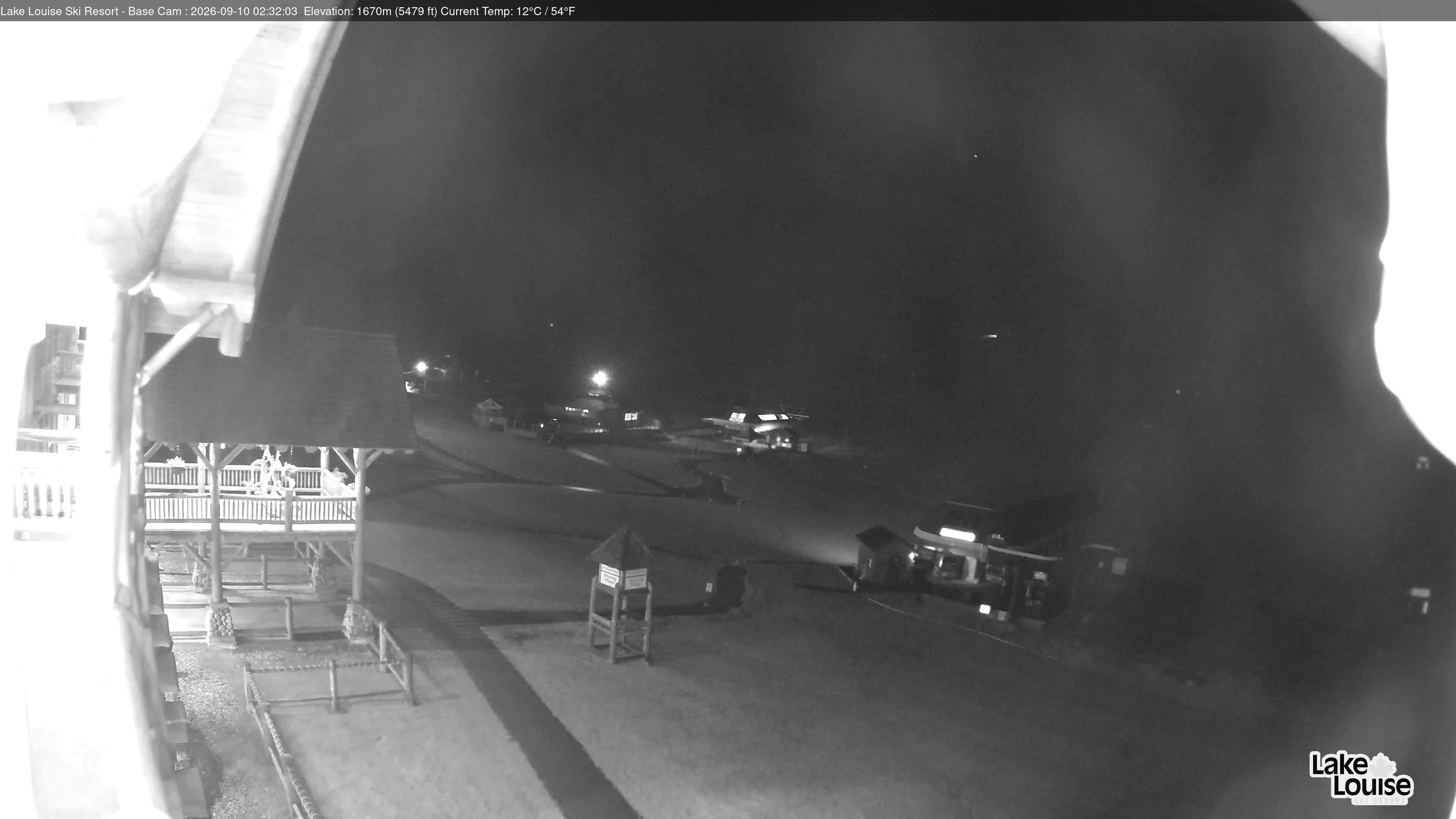 Archived image Webcam Lake Louise: Base Area