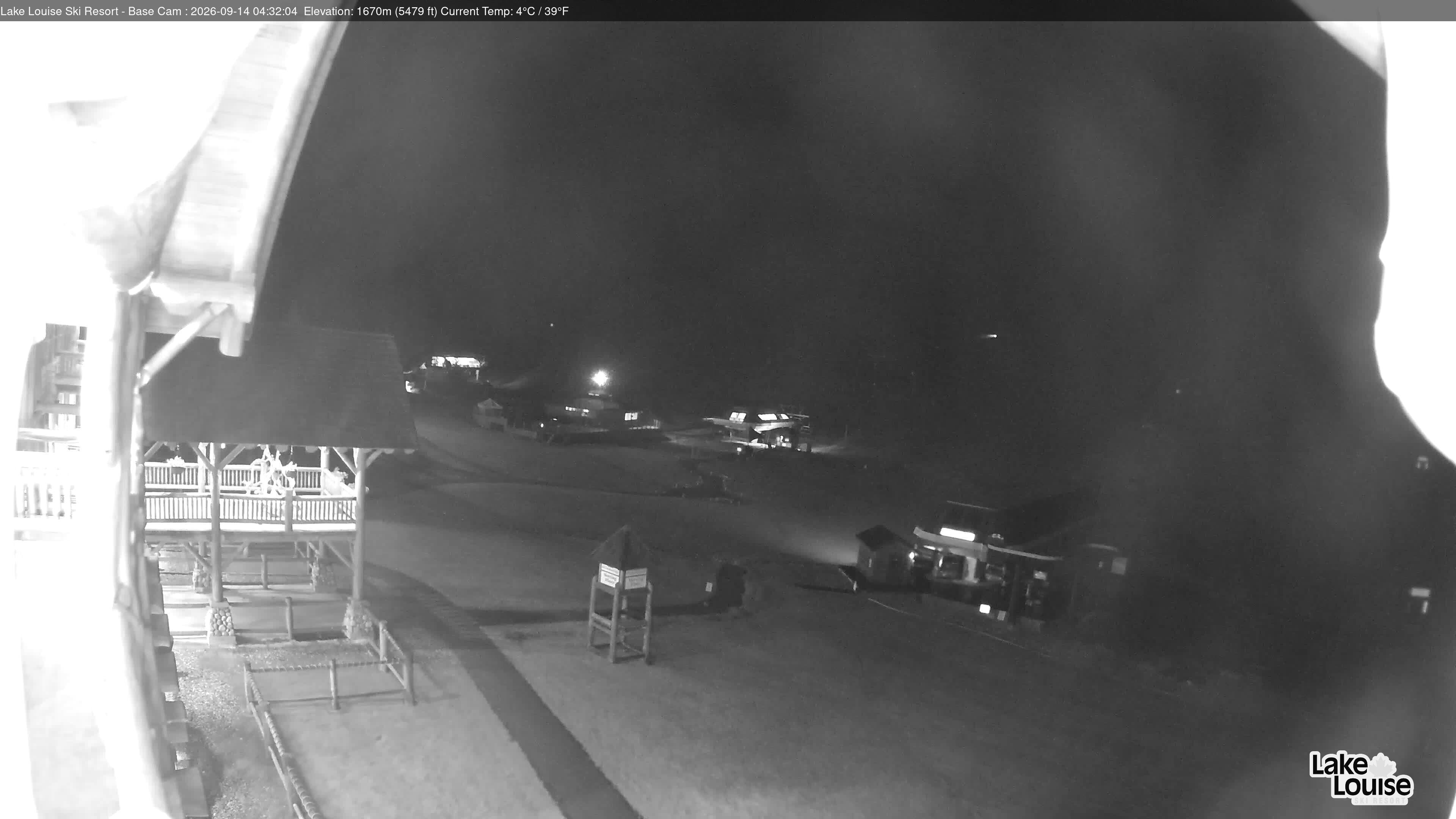 Archived image Webcam Lake Louise: Base Area
