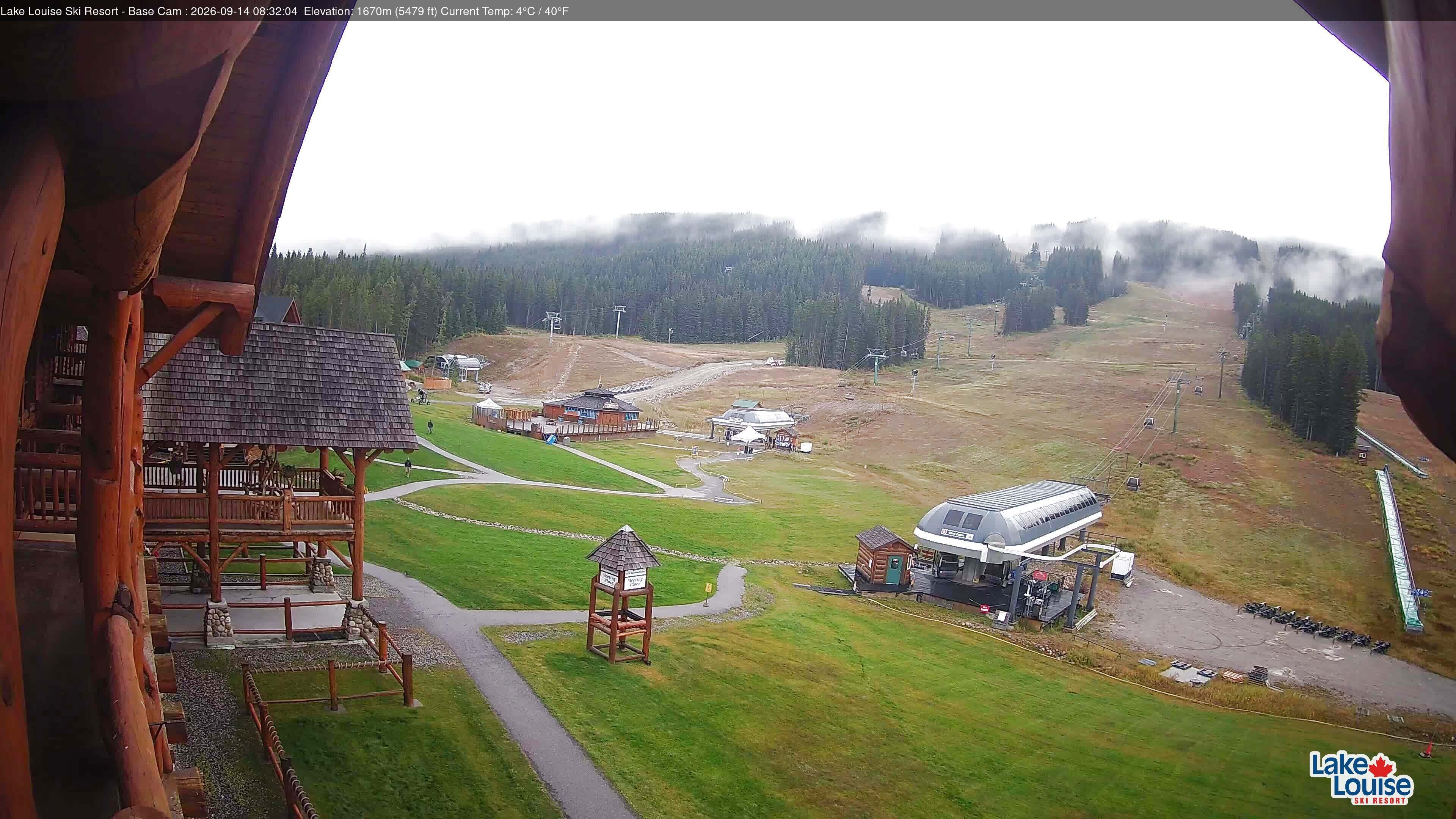 Archived image Webcam Lake Louise: Base Area