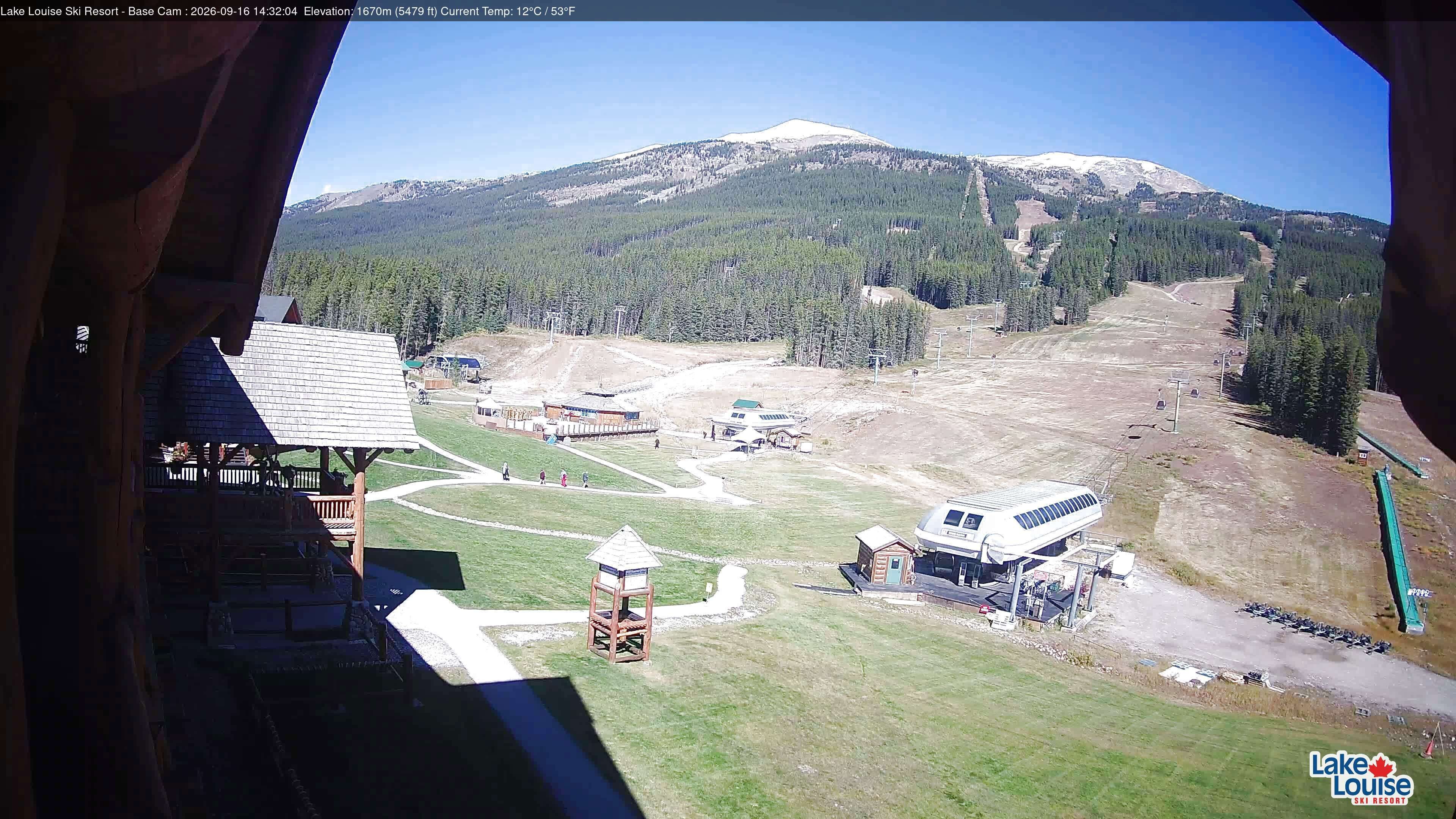Archived image Webcam Lake Louise: Base Area