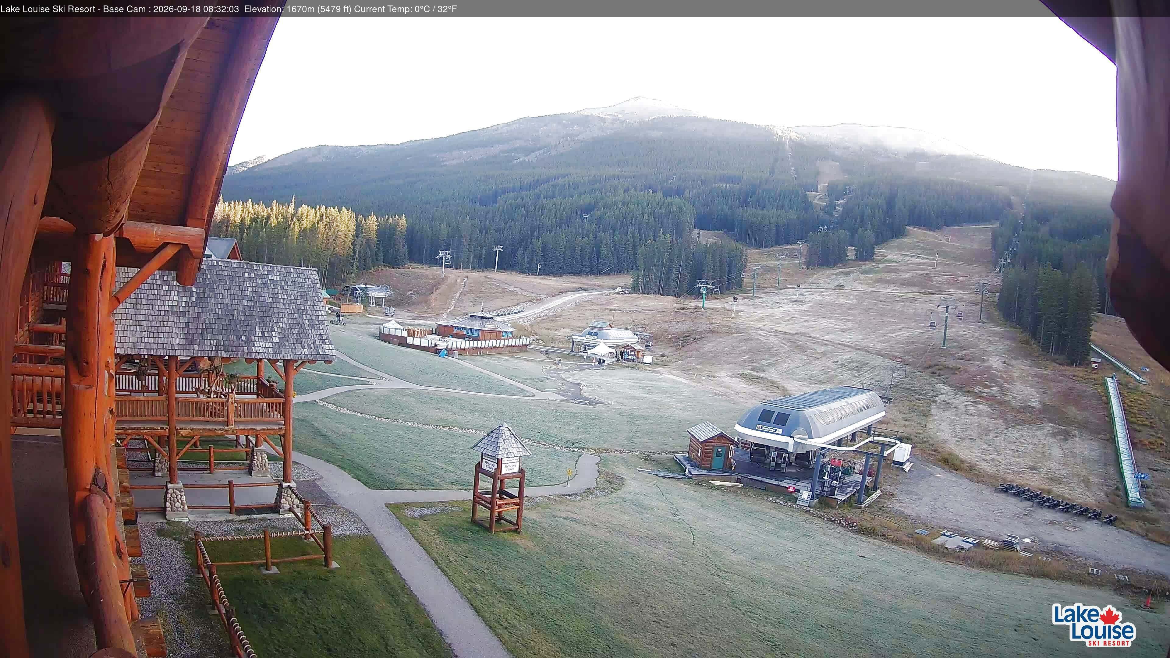 Archived image Webcam Lake Louise: Base Area