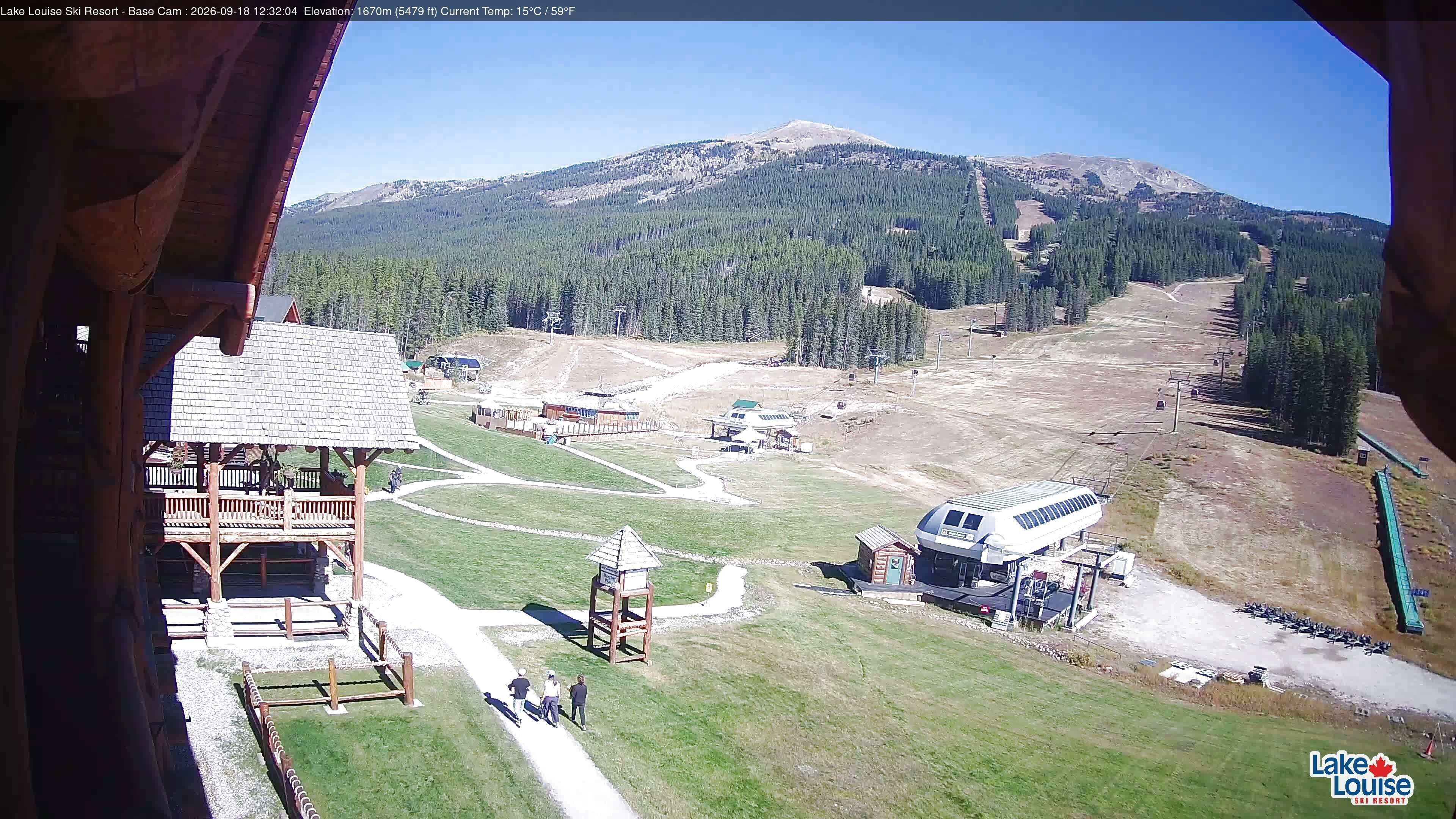 Archived image Webcam Lake Louise: Base Area