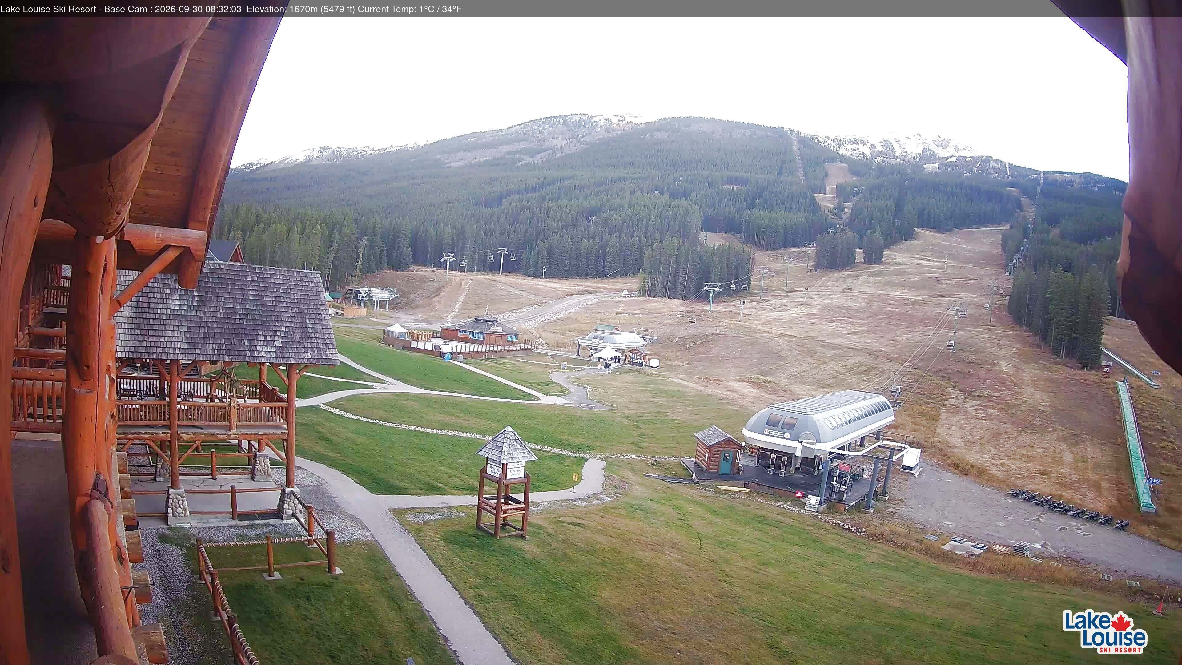 Archived image Webcam Lake Louise: Base Area
