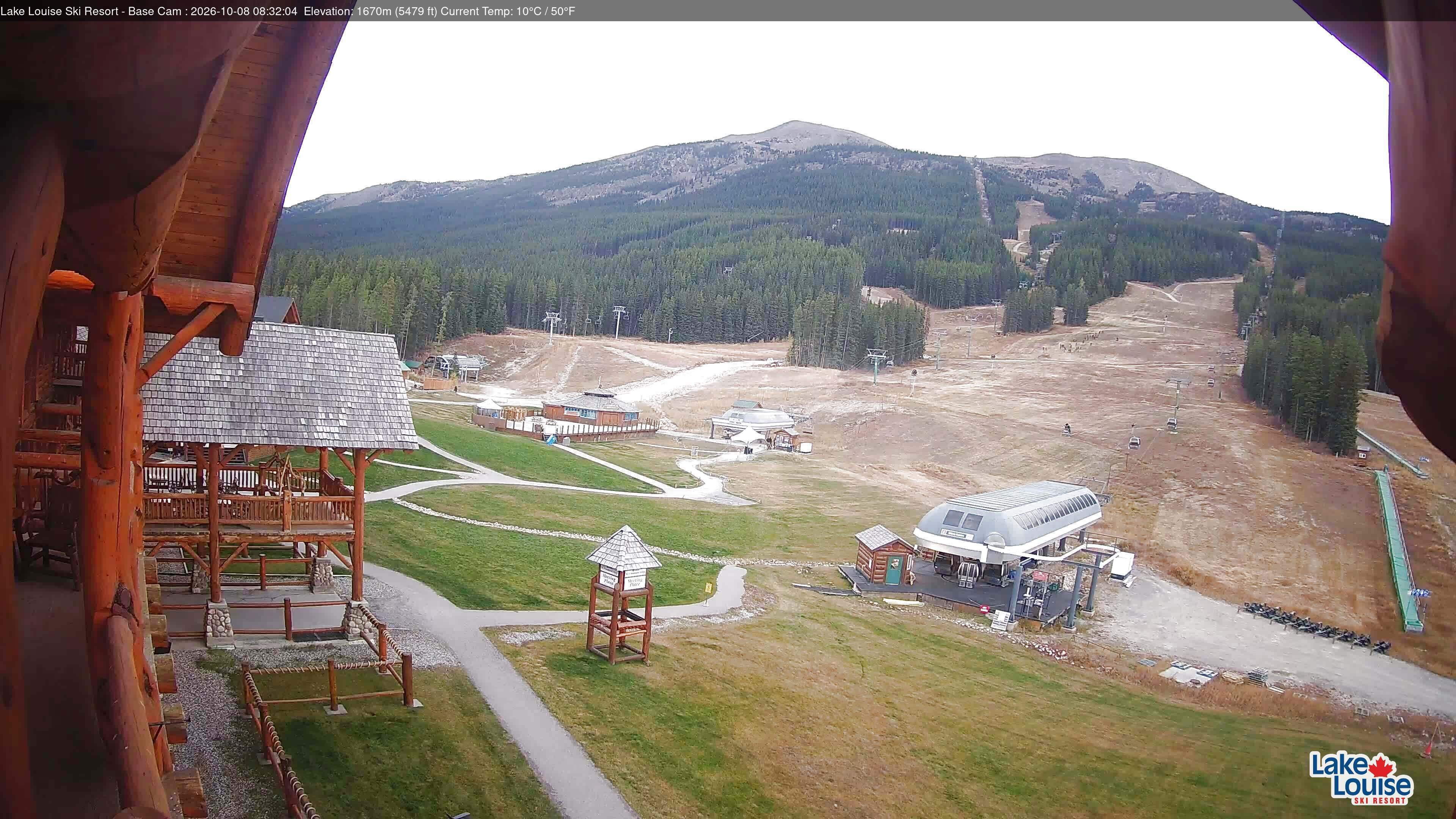 Archived image Webcam Lake Louise: Base Area