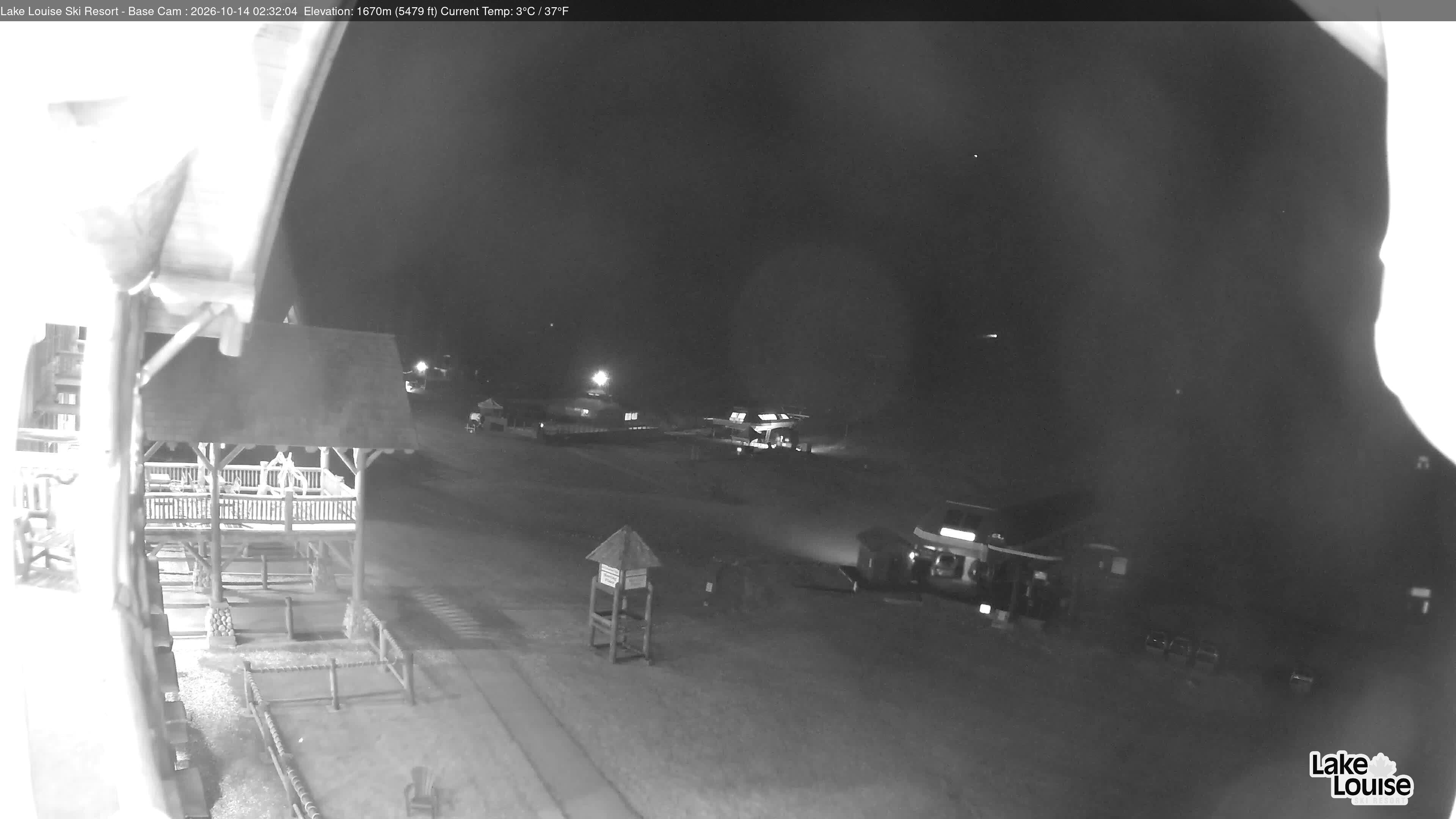 Archived image Webcam Lake Louise: Base Area