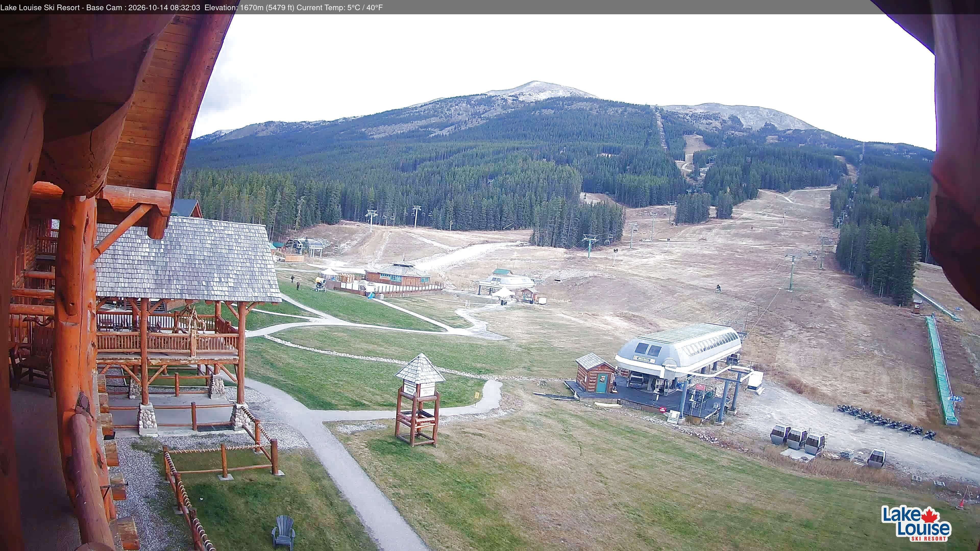 Archived image Webcam Lake Louise: Base Area