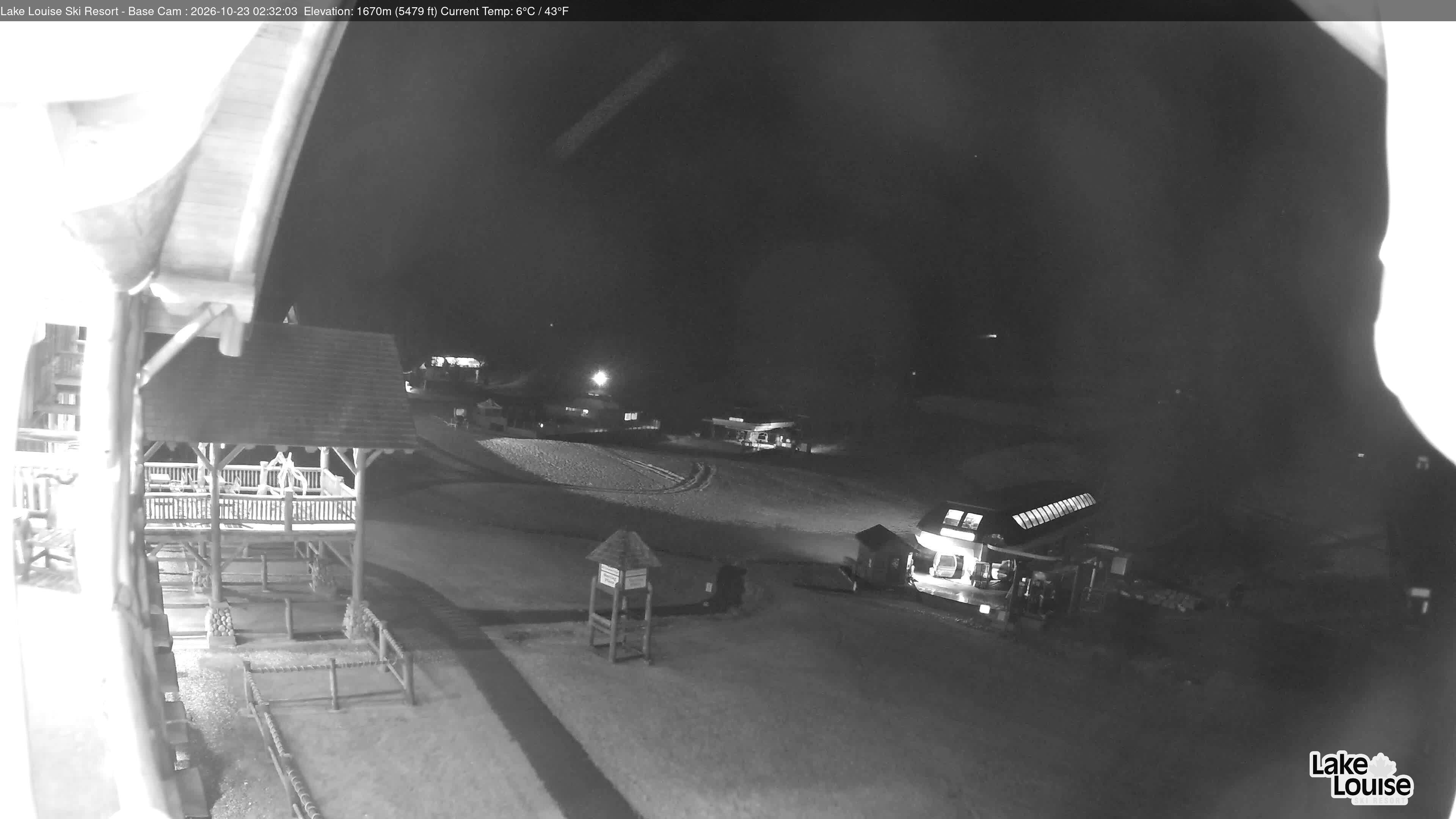 Archived image Webcam Lake Louise: Base Area