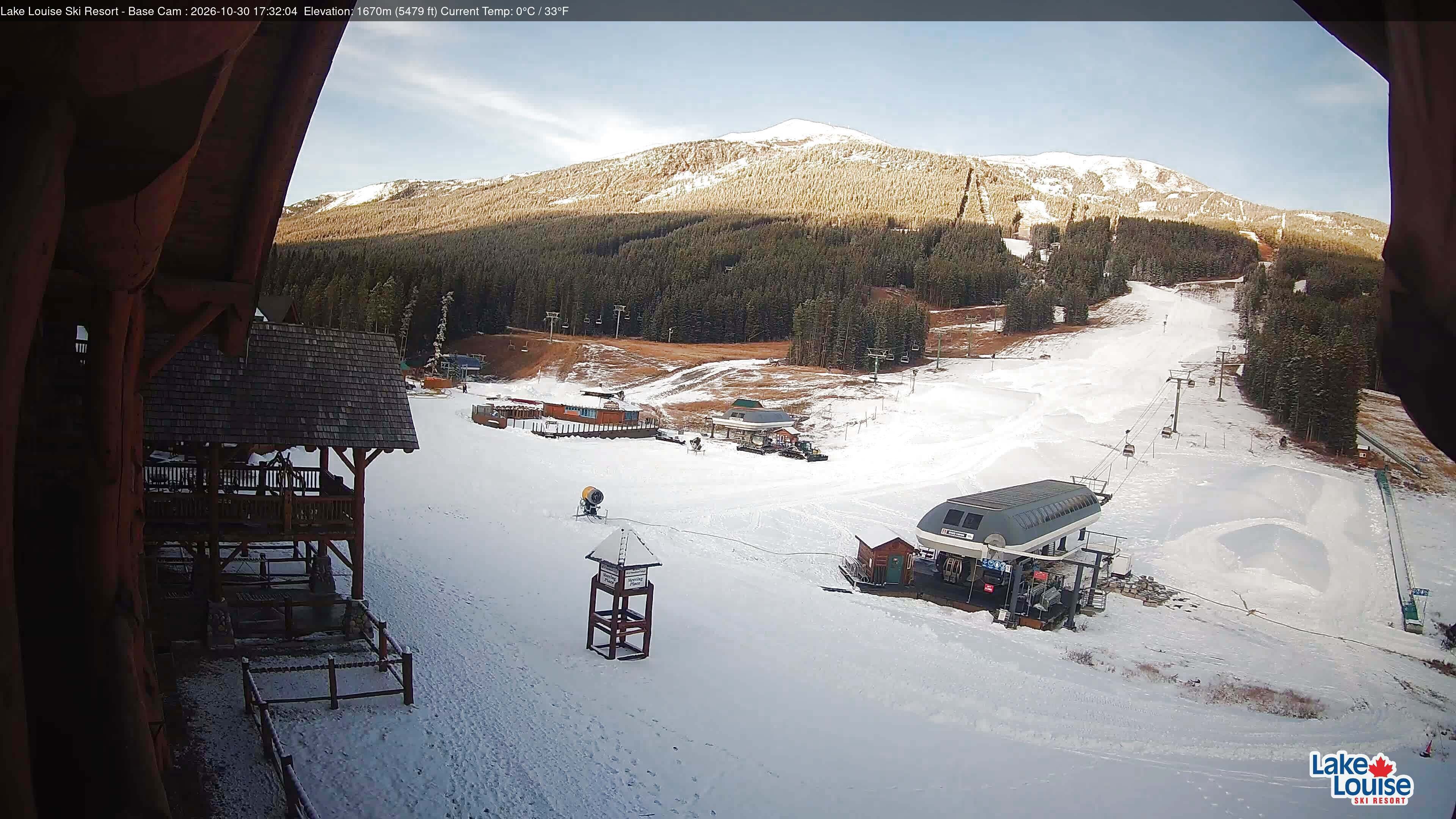 Archived image Webcam Lake Louise: Base Area