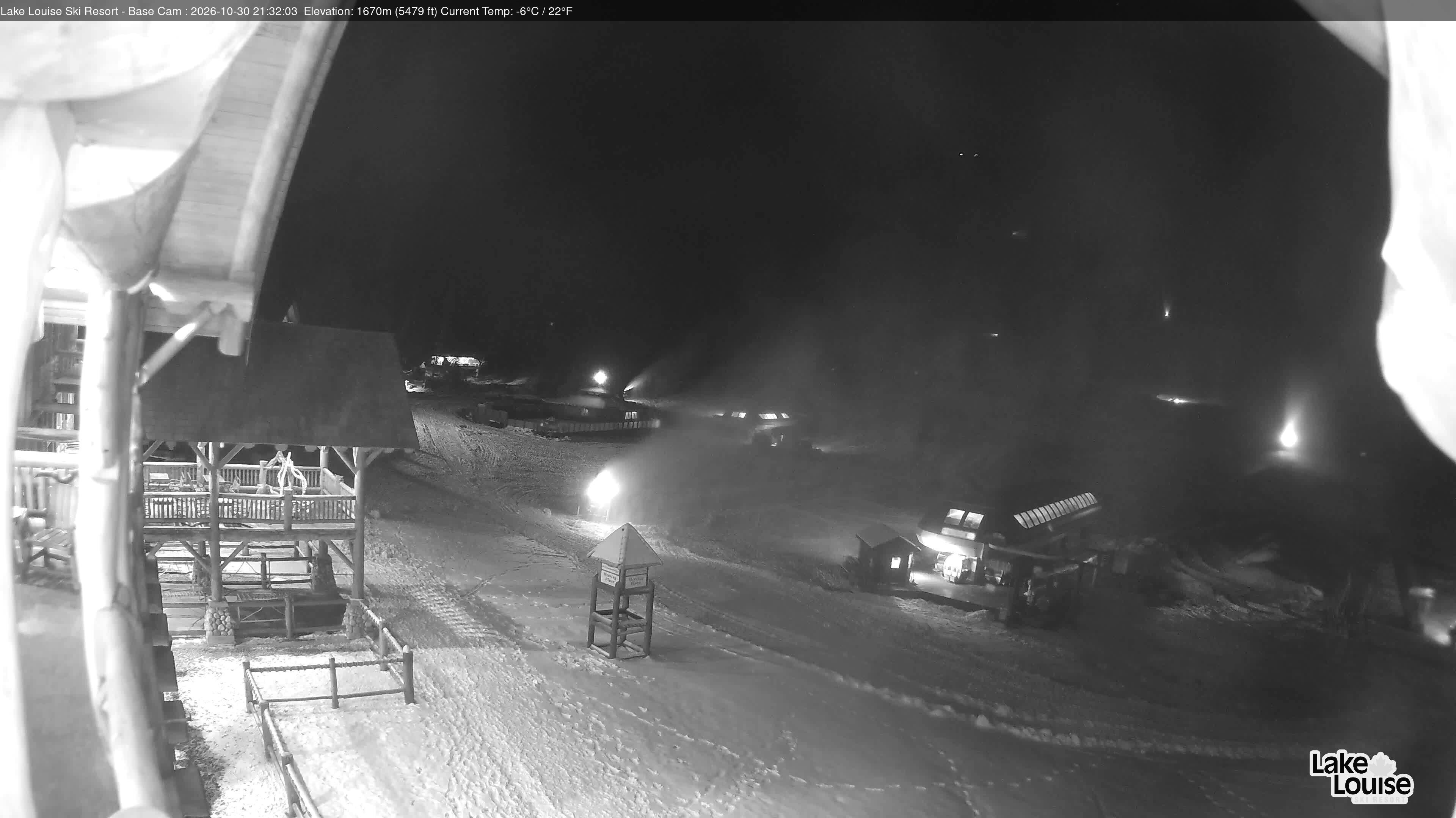 Archived image Webcam Lake Louise: Base Area