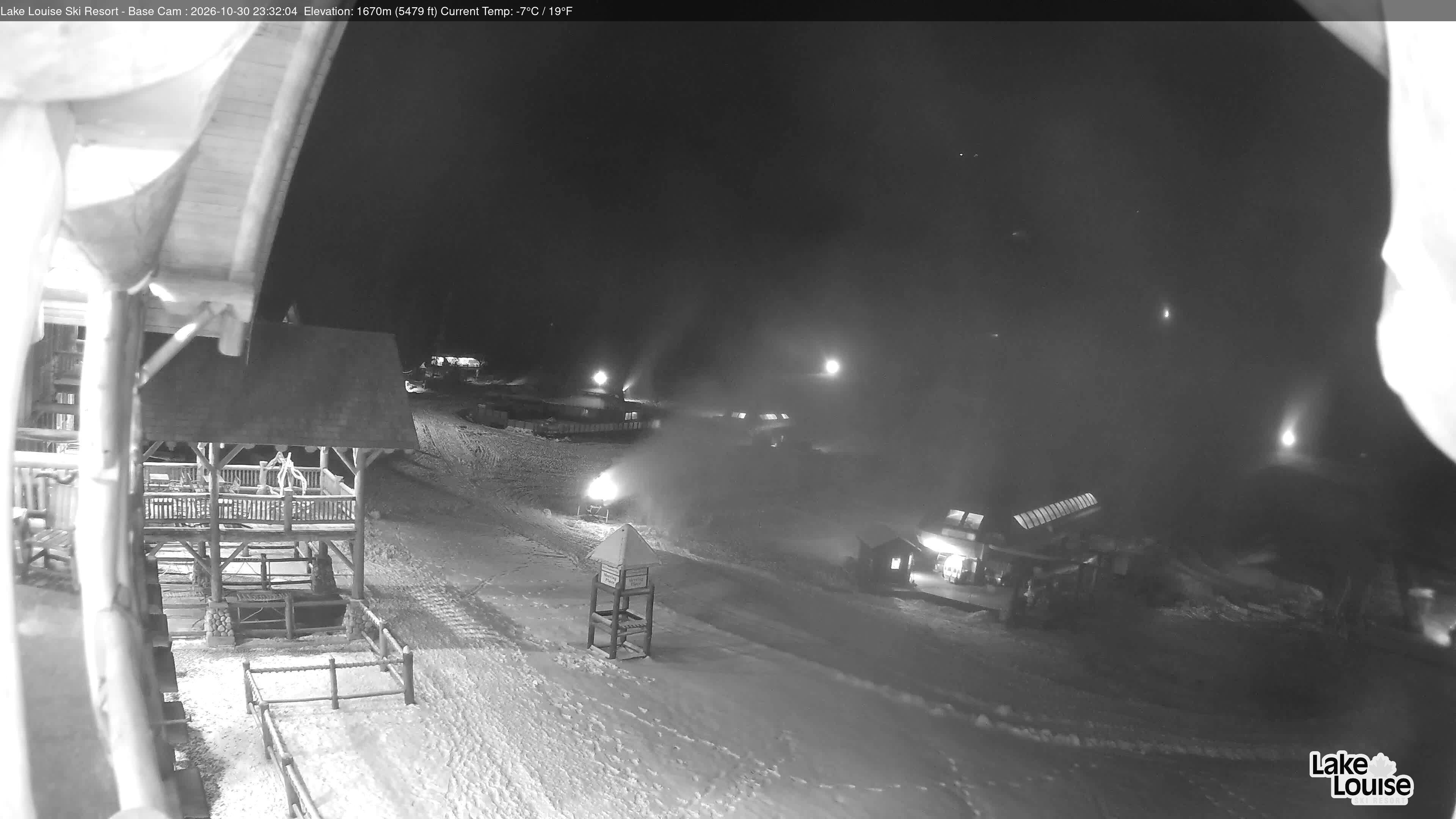 Archived image Webcam Lake Louise: Base Area