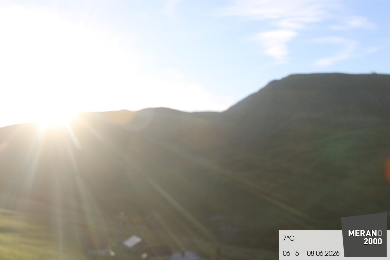 Archived image Webcam mountain restaurant Kirchsteiger Hütte, Merano/Meran