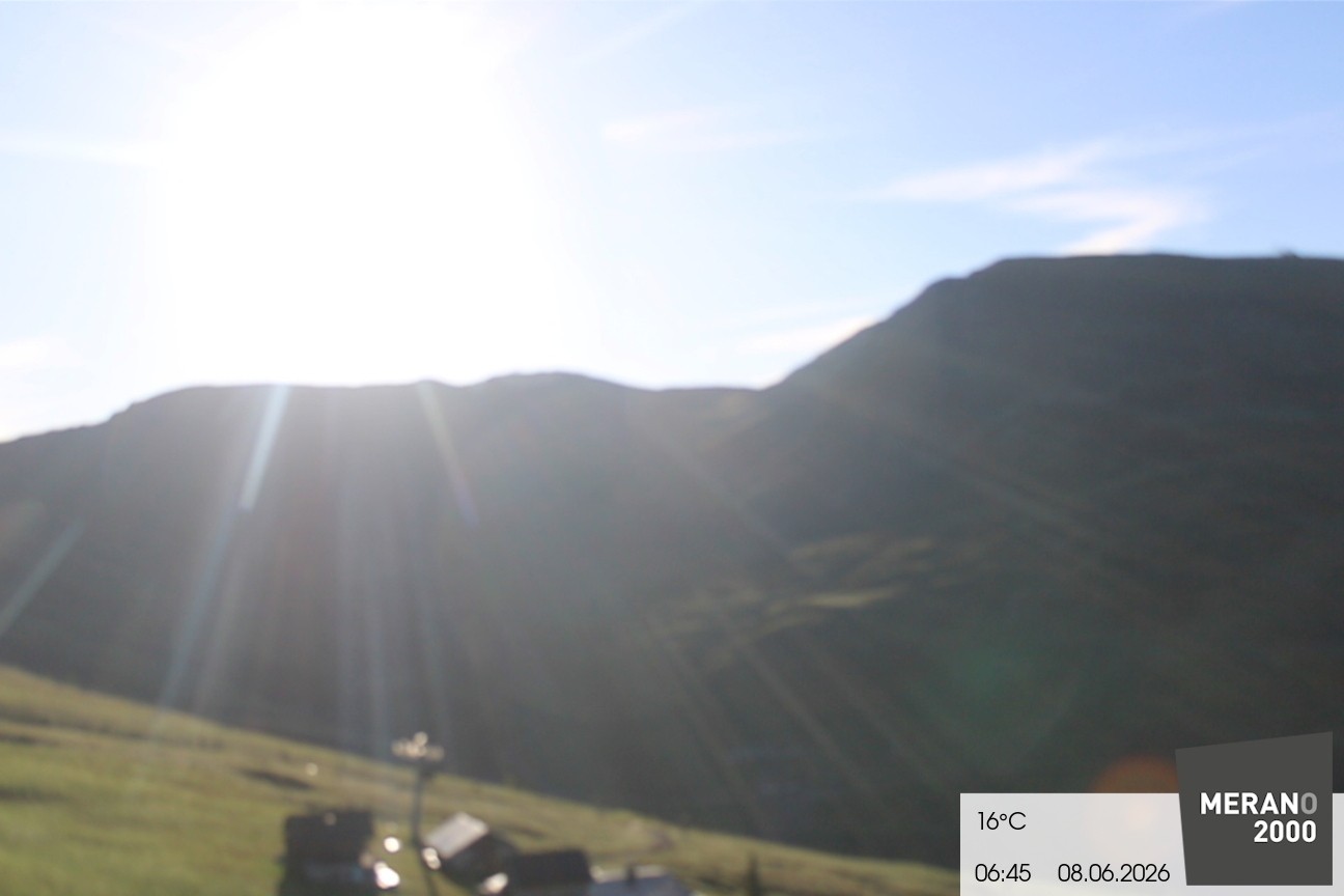 Archived image Webcam mountain restaurant Kirchsteiger Hütte, Merano/Meran