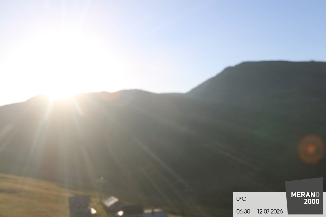 Archived image Webcam mountain restaurant Kirchsteiger Hütte, Merano/Meran