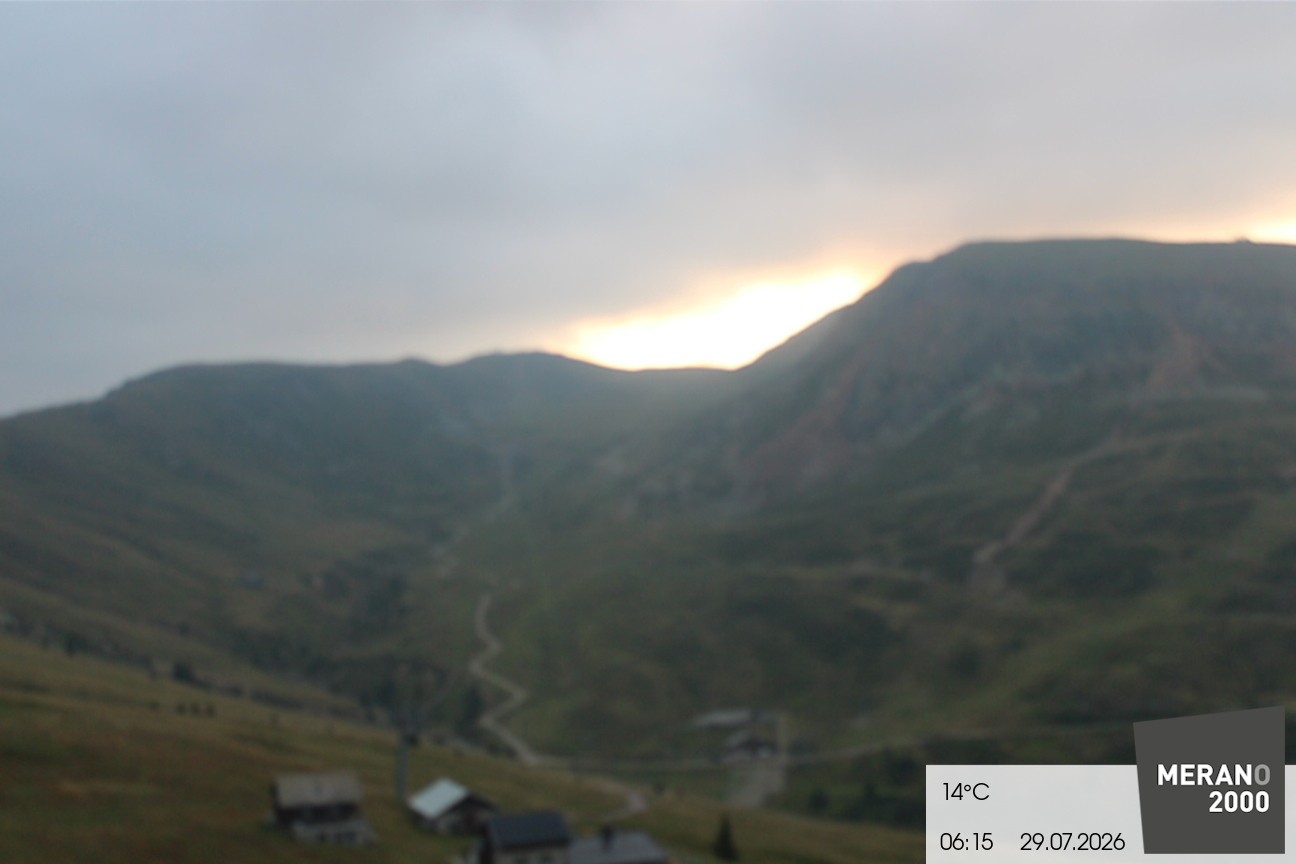 Archived image Webcam mountain restaurant Kirchsteiger Hütte, Merano/Meran