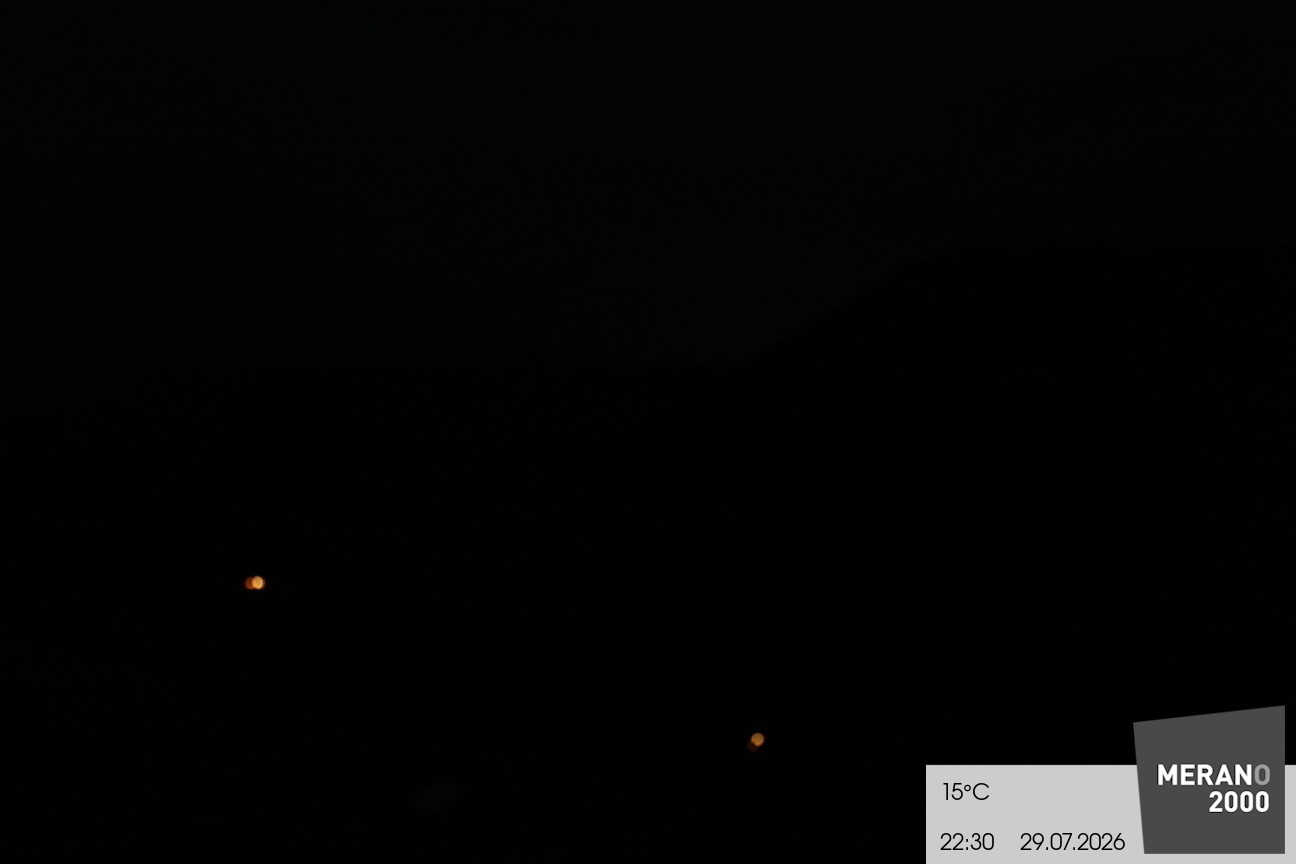 Archived image Webcam mountain restaurant Kirchsteiger Hütte, Merano/Meran