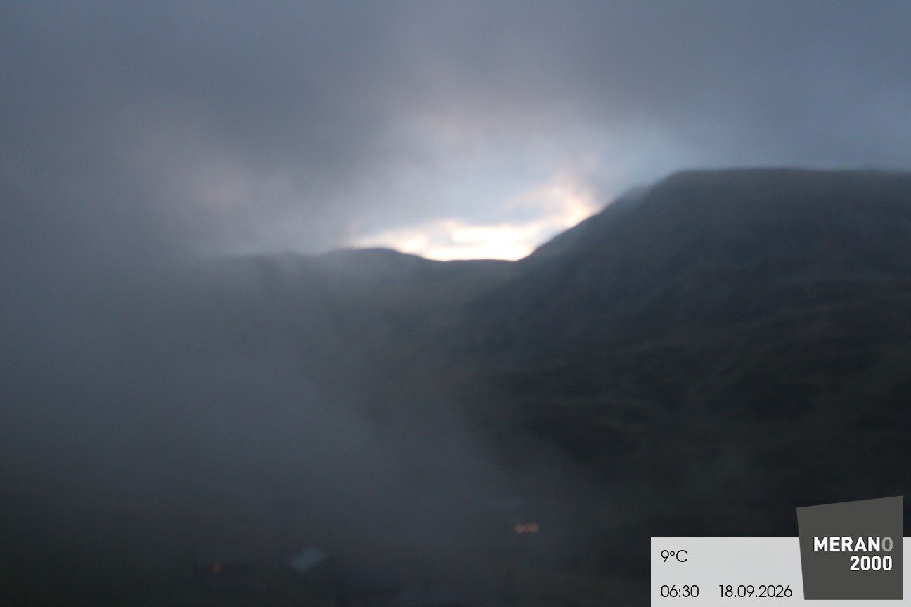 Archived image Webcam mountain restaurant Kirchsteiger Hütte, Merano/Meran