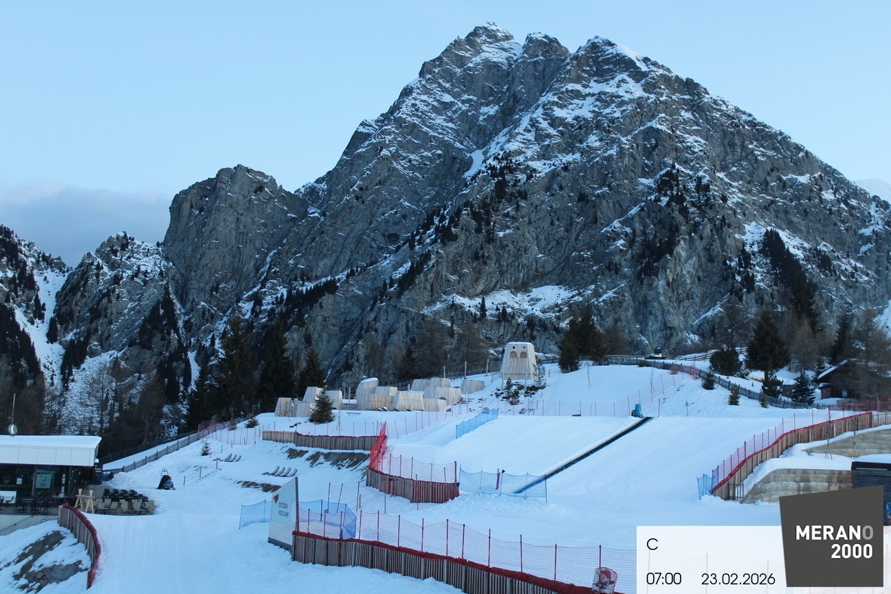 Archived image Webcam Meran 2000, View Kidscamp