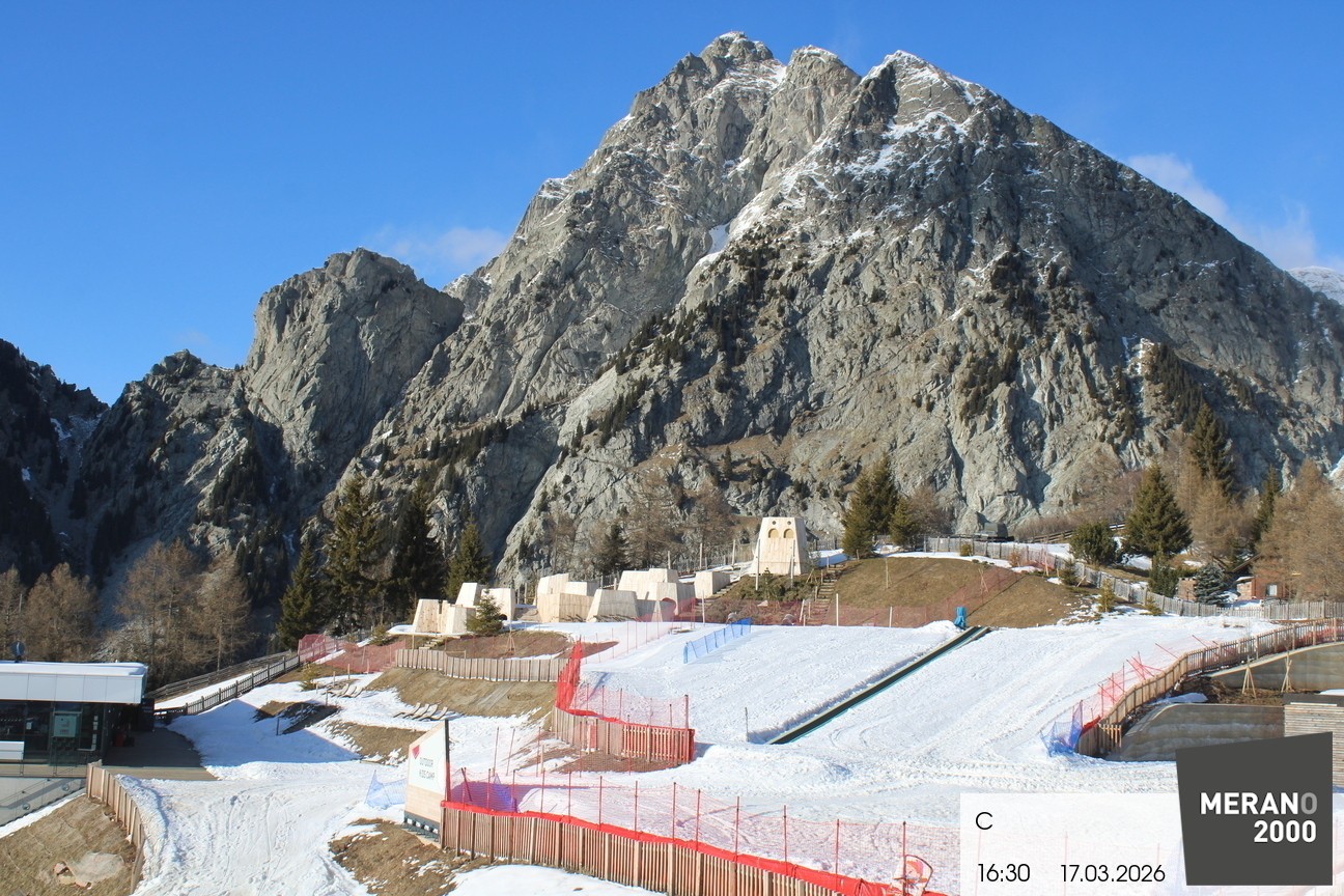 Archived image Webcam Meran 2000, View Kidscamp