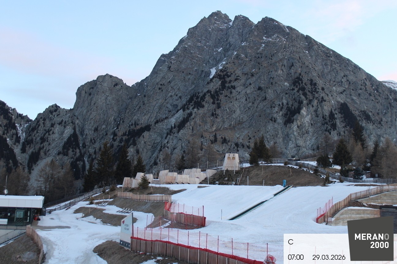 Archived image Webcam Meran 2000, View Kidscamp