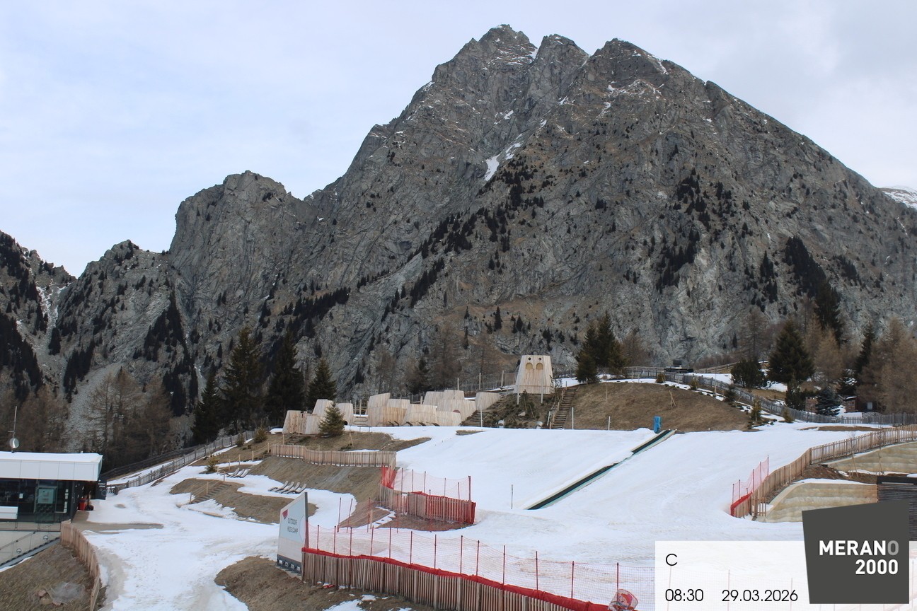 Archived image Webcam Meran 2000, View Kidscamp