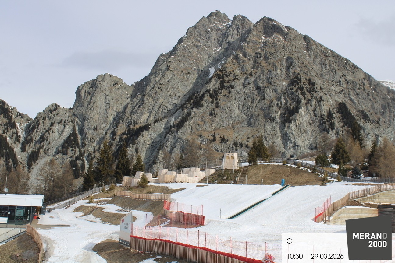 Archived image Webcam Meran 2000, View Kidscamp