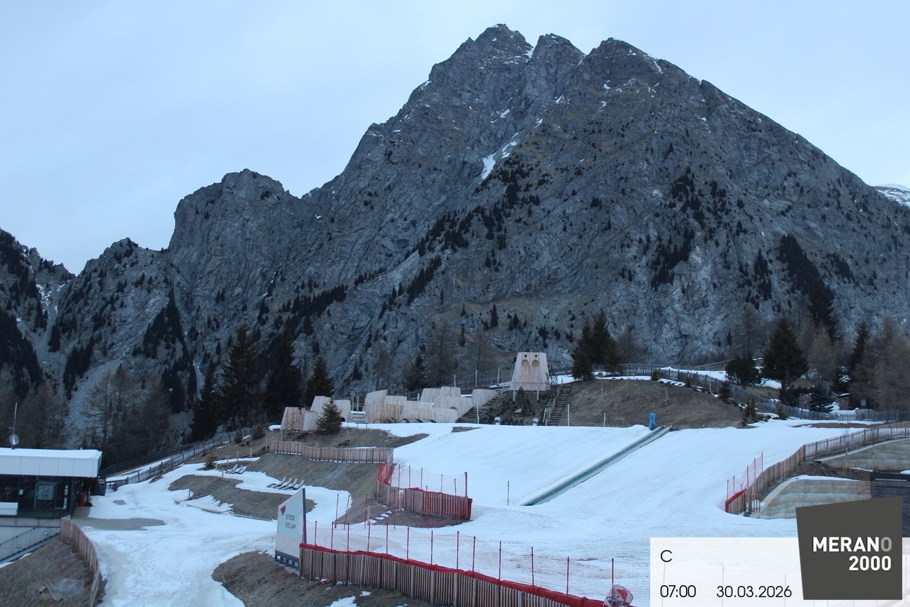 Archived image Webcam Meran 2000, View Kidscamp