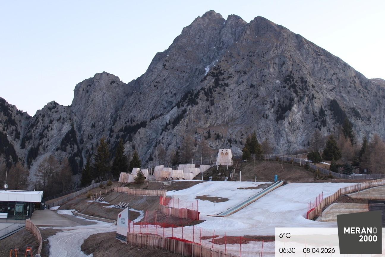 Archived image Webcam Meran 2000, View Kidscamp