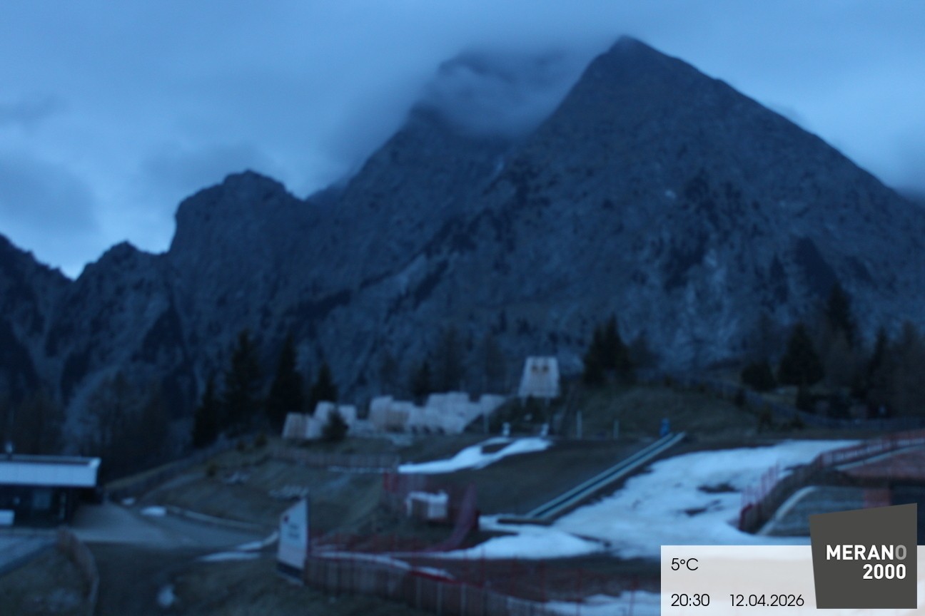 Archived image Webcam Meran 2000, View Kidscamp