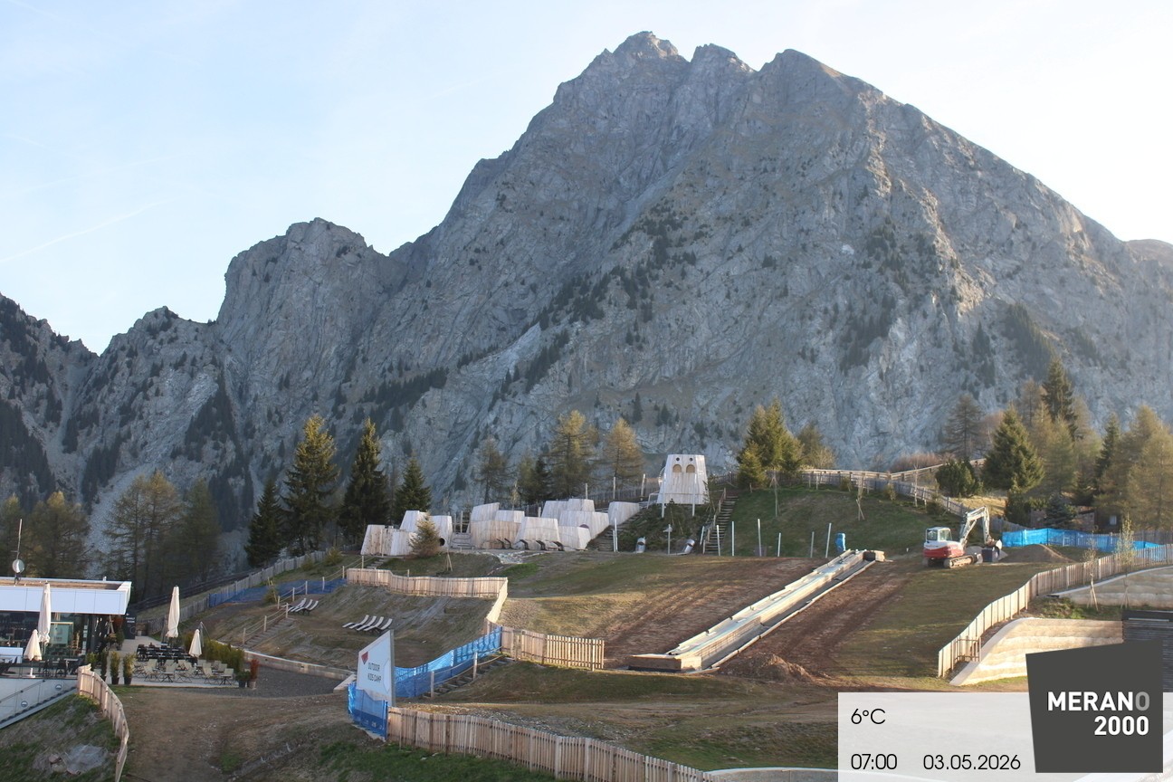 Archived image Webcam Meran 2000, View Kidscamp