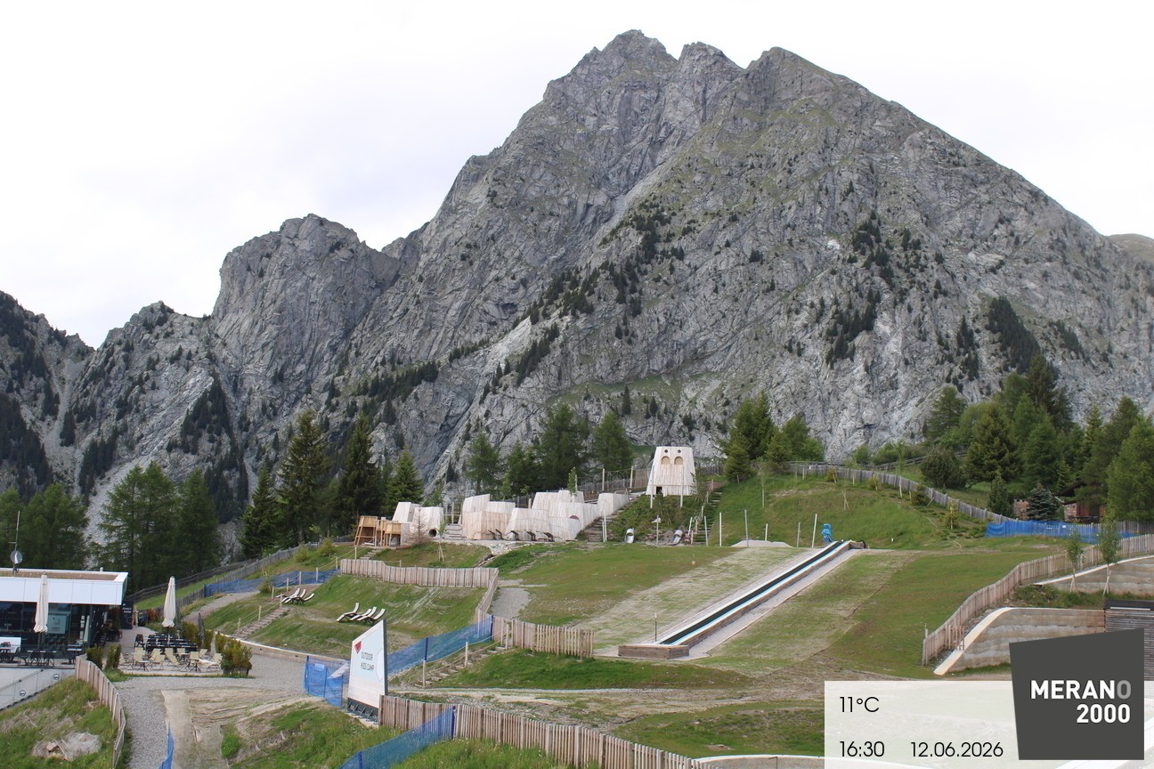 Archived image Webcam Meran 2000, View Kidscamp