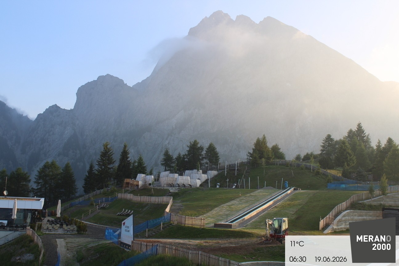 Archived image Webcam Meran 2000, View Kidscamp