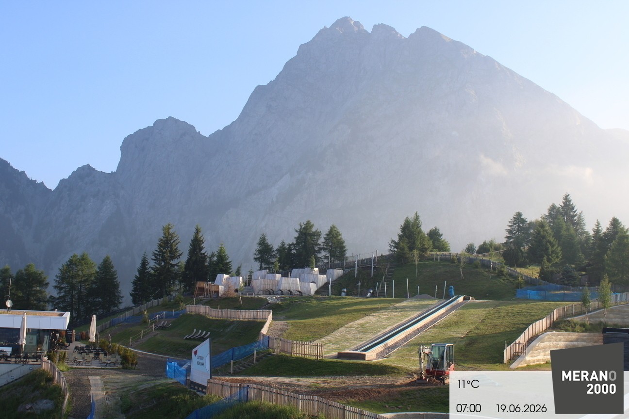 Archived image Webcam Meran 2000, View Kidscamp