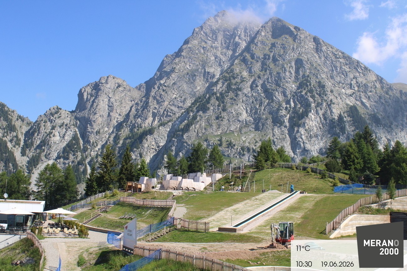 Archived image Webcam Meran 2000, View Kidscamp