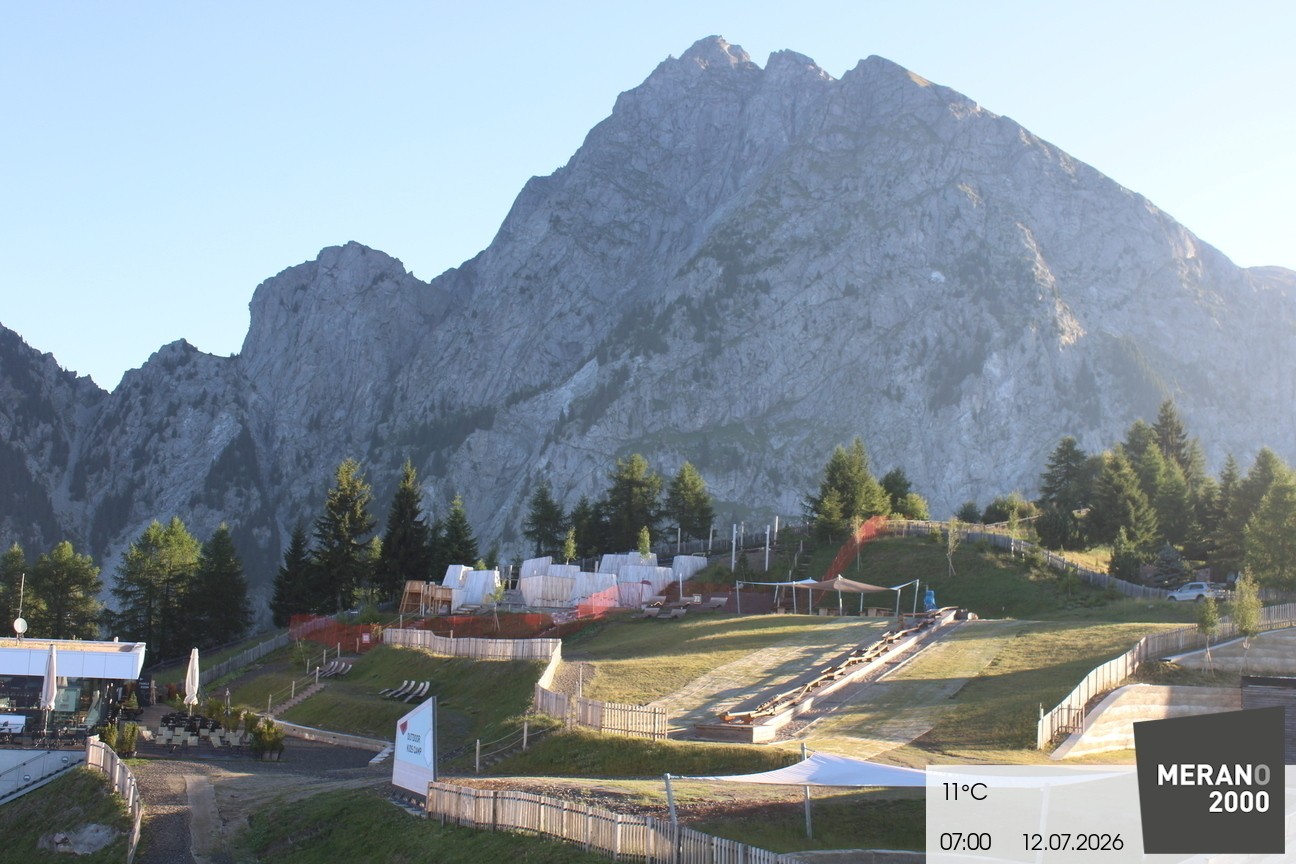 Archived image Webcam Meran 2000, View Kidscamp