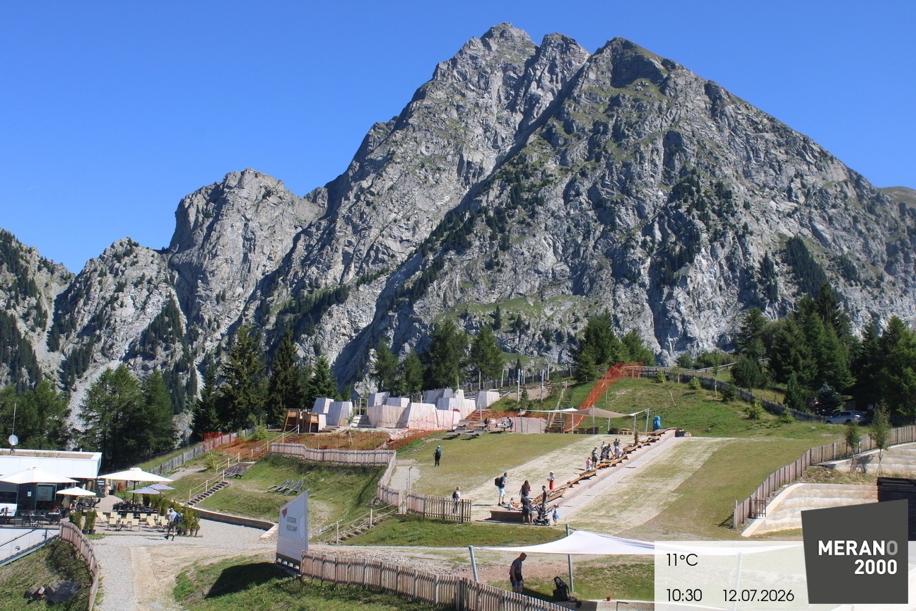 Archived image Webcam Meran 2000, View Kidscamp
