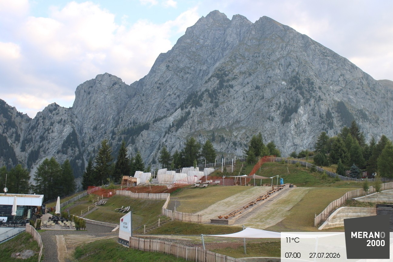 Archived image Webcam Meran 2000, View Kidscamp