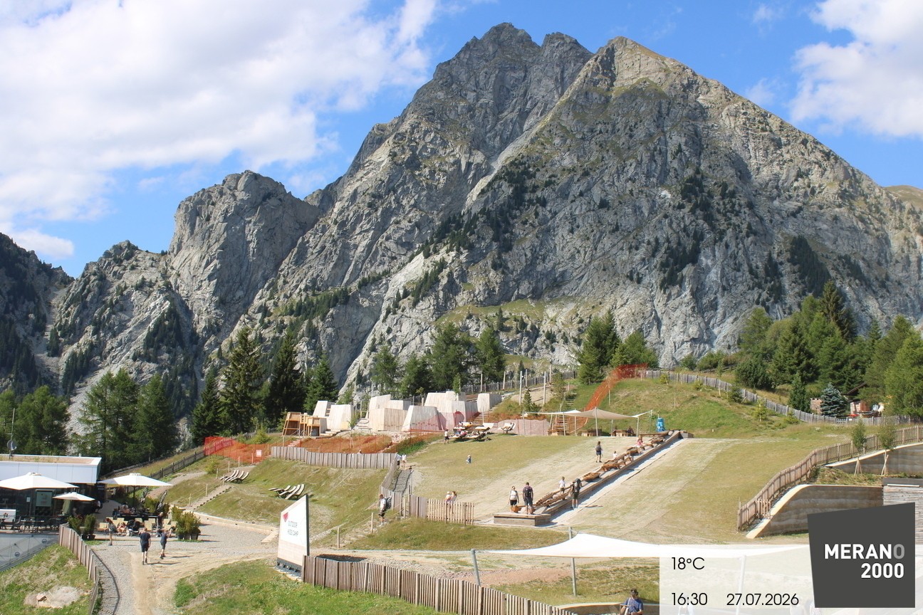 Archived image Webcam Meran 2000, View Kidscamp