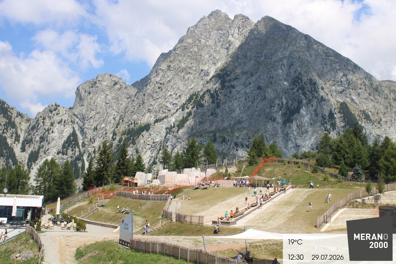 Archived image Webcam Meran 2000, View Kidscamp