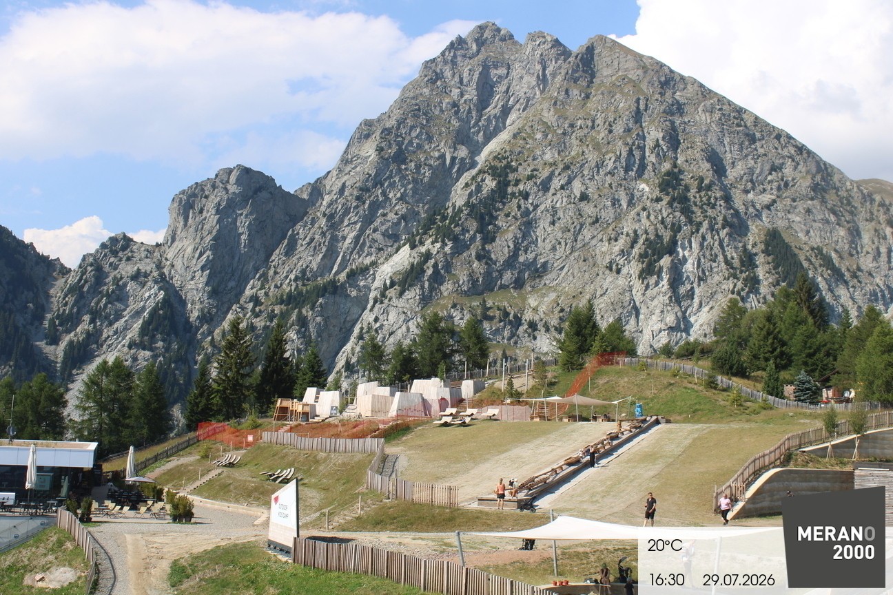 Archived image Webcam Meran 2000, View Kidscamp