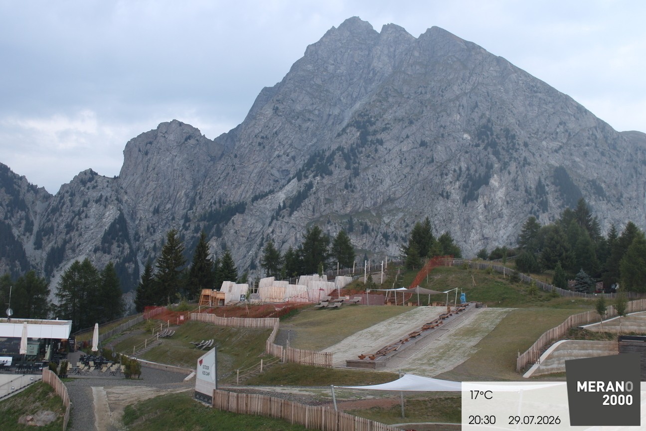 Archived image Webcam Meran 2000, View Kidscamp