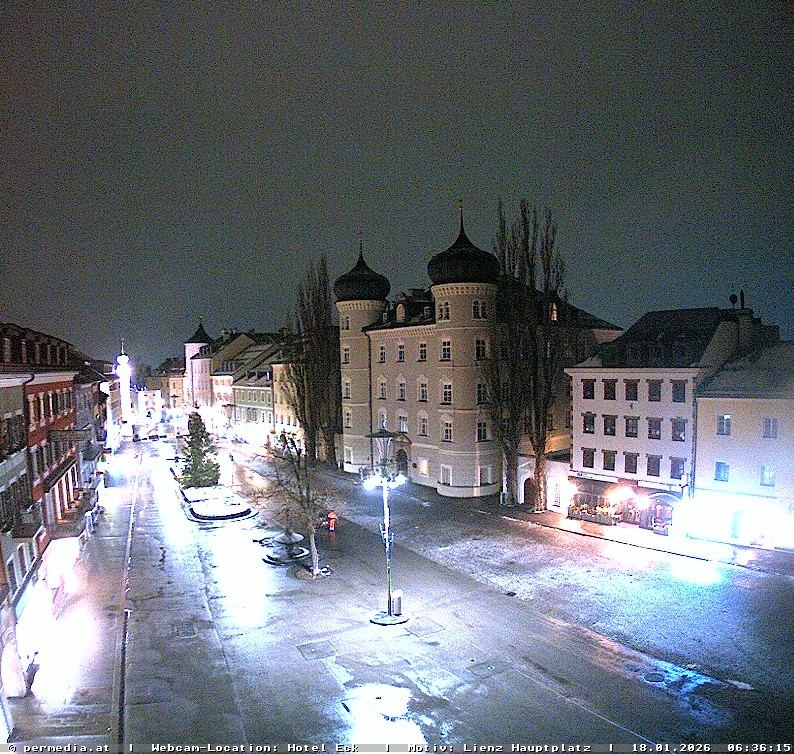 Archiv Foto Webcam Der Marktplatz von Lienz